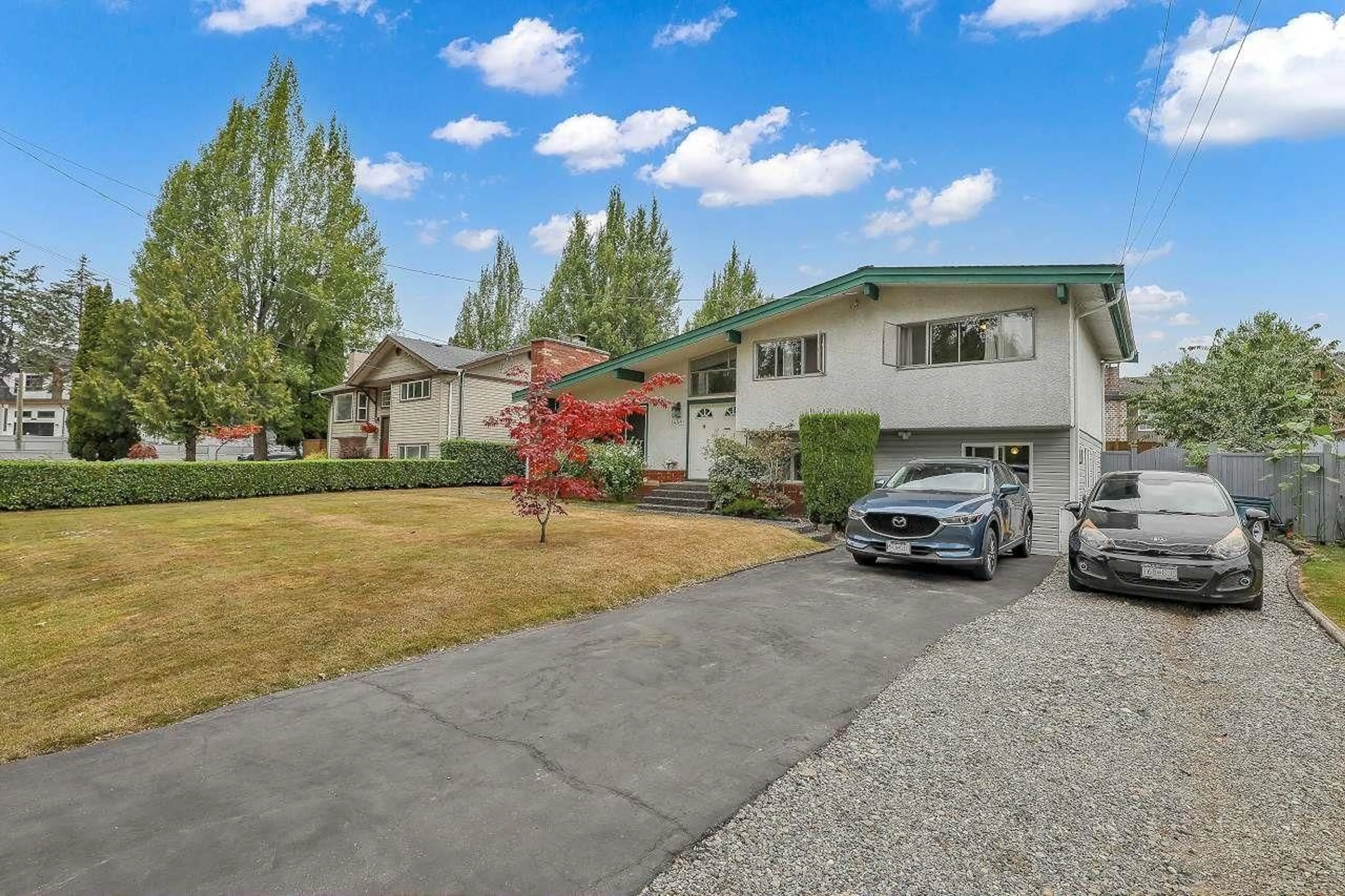 A pic from outside/outdoor area/front of a property/back of a property/a pic from drone, street for 14481 86A, Surrey British Columbia V3S2R4