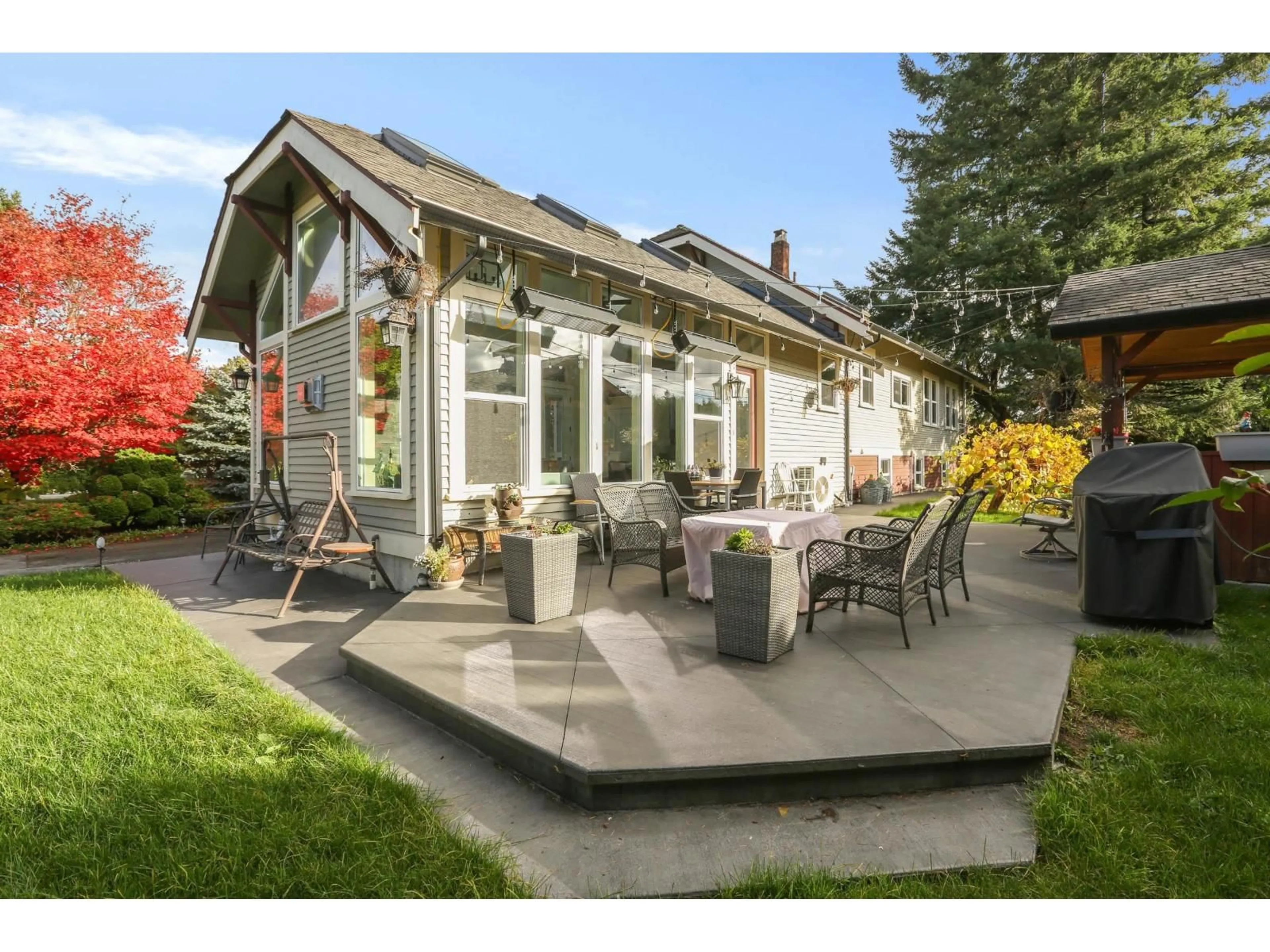 Patio, street for 7381 192, Surrey British Columbia V4N5Y4