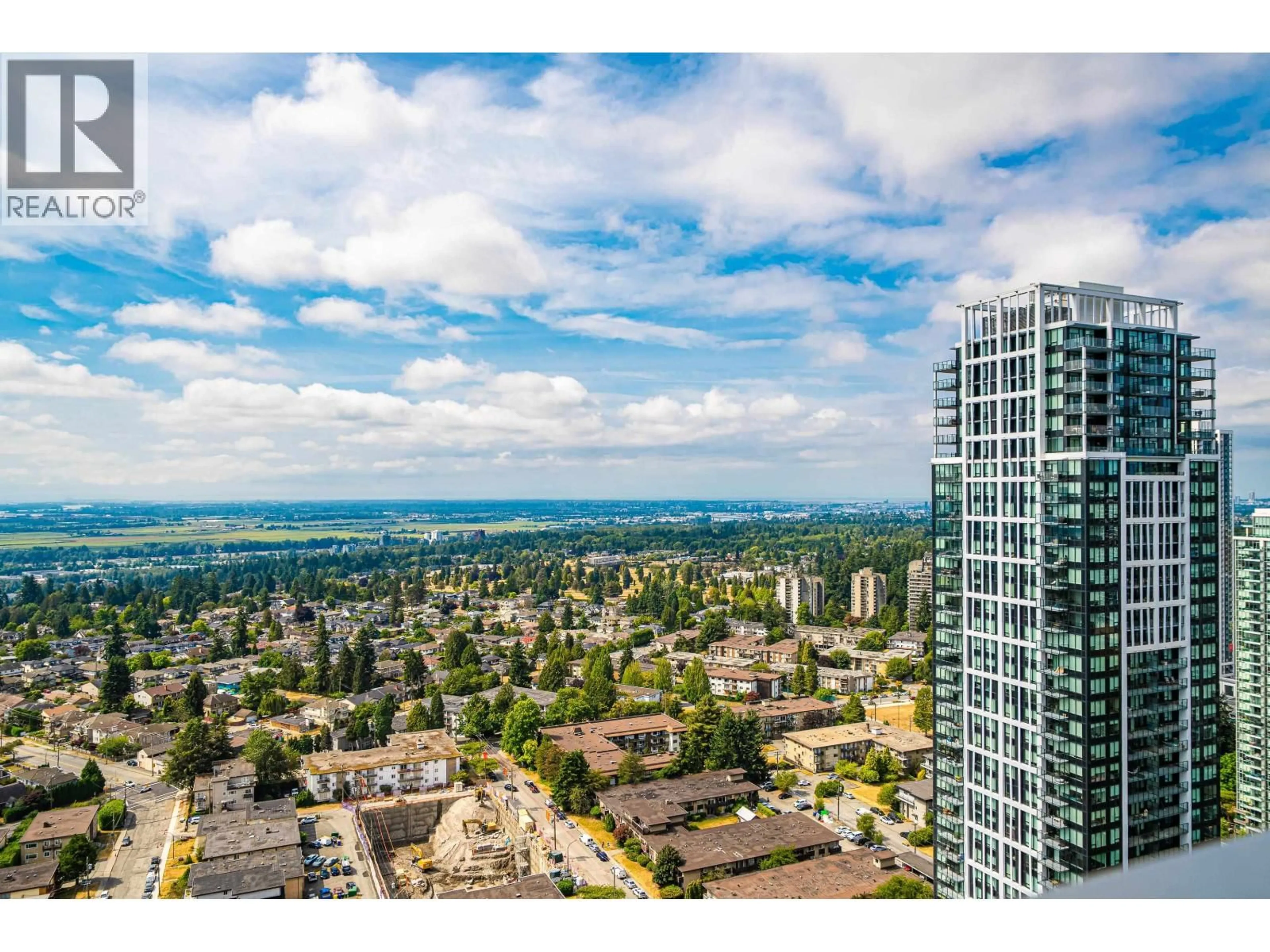 A pic from outside/outdoor area/front of a property/back of a property/a pic from drone, city buildings view from balcony for 3005 - 6511 SUSSEX AVENUE, Burnaby British Columbia V5H0K5