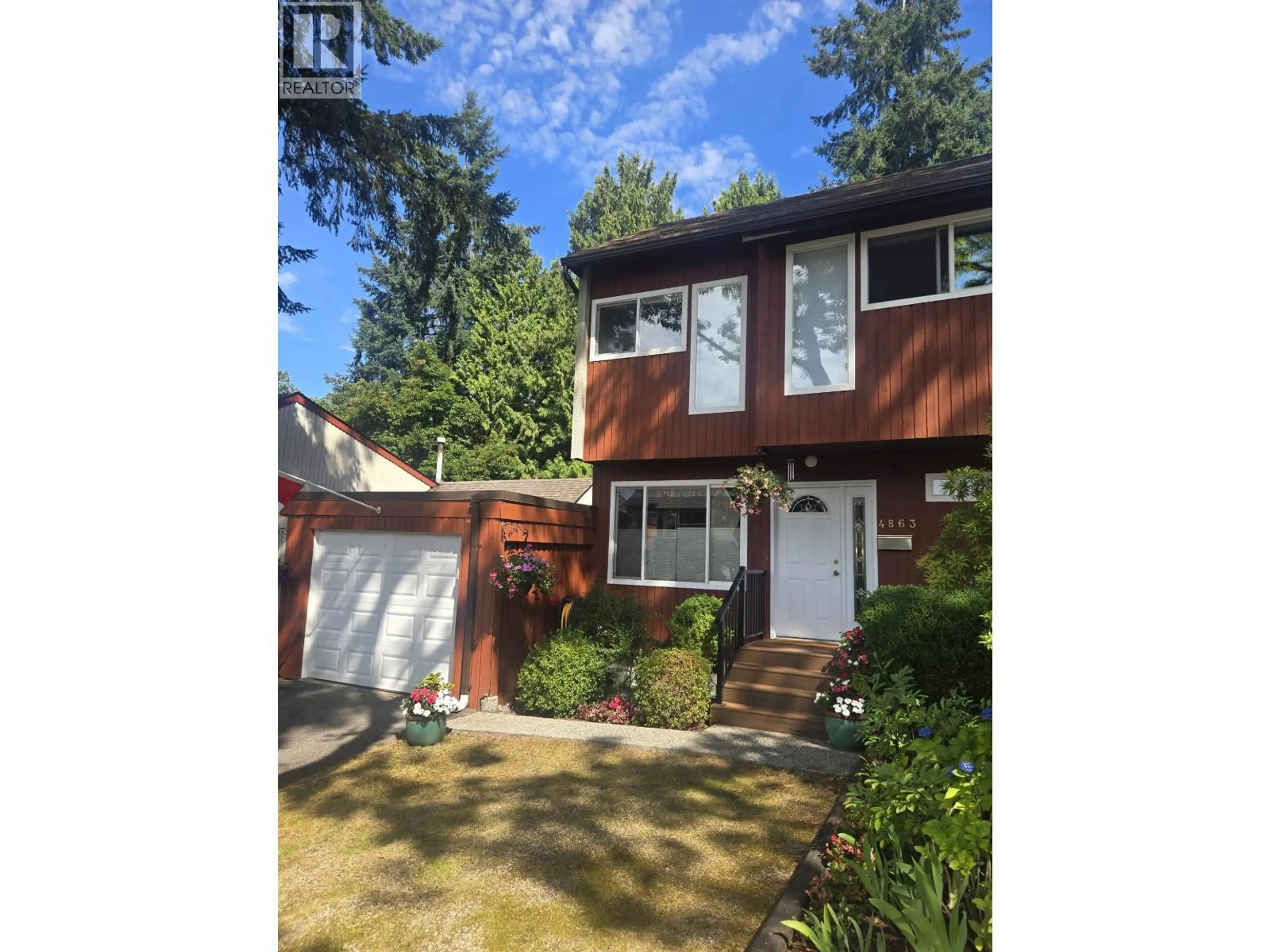 Home with vinyl exterior material, street for 4863 HICKORY COURT, Burnaby British Columbia V5G4B1