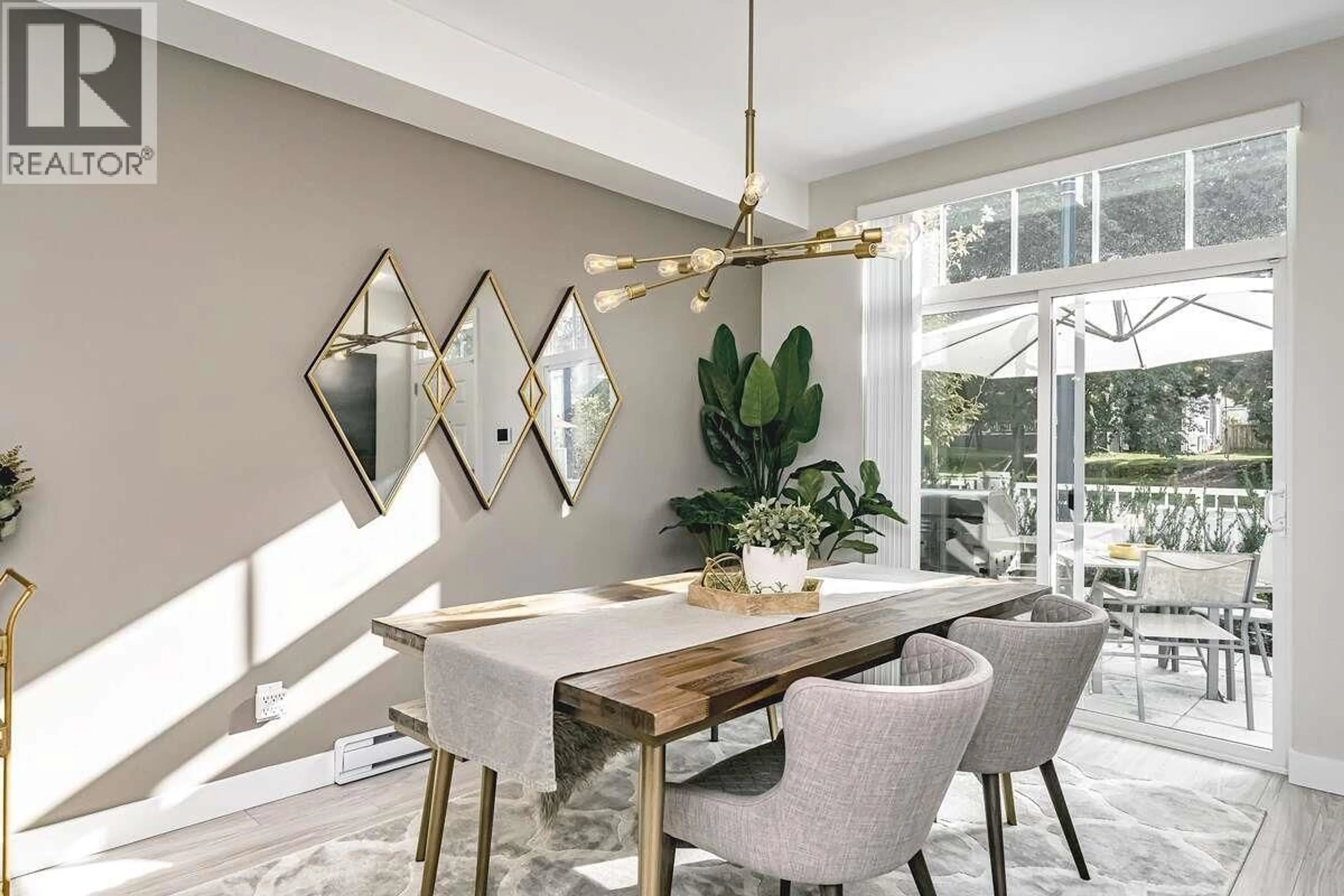 Dining room, unknown for 2126 ST JOHNS STREET, Port Moody British Columbia V3H0J5