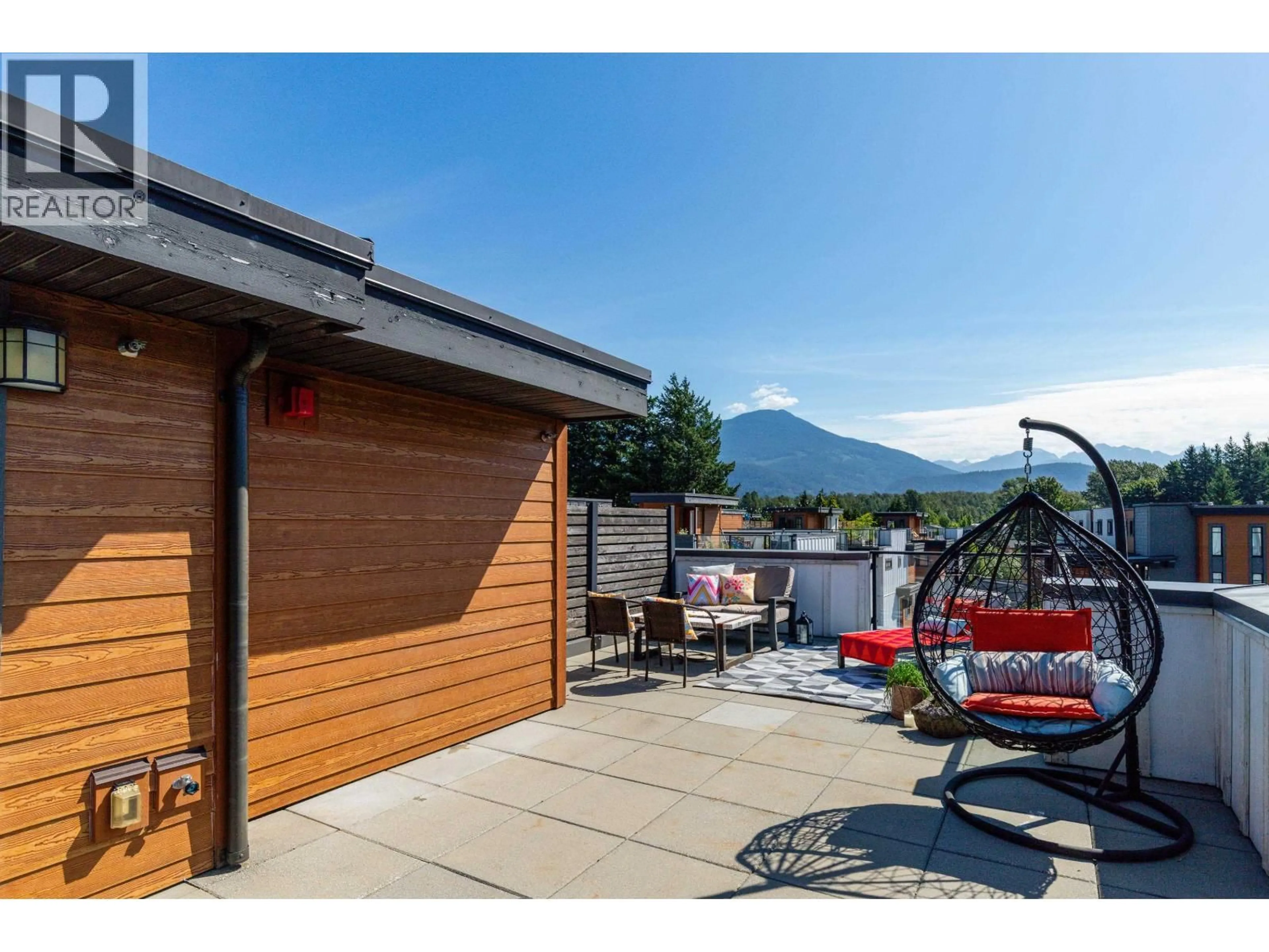 Patio, water/lake/river/ocean view for 1 - 39769 GOVERNMENT ROAD, Squamish British Columbia V8B0Z1