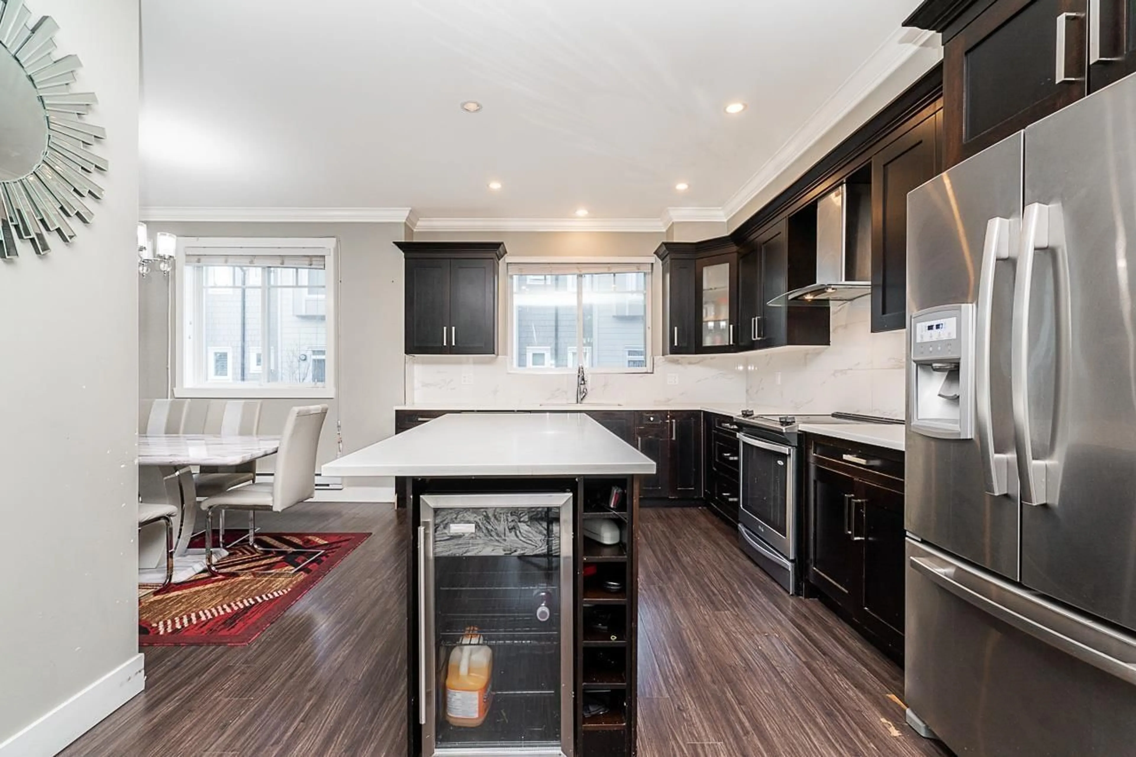 Open concept kitchen, unknown for 4 - 14285 64, Surrey British Columbia V3W1Z2