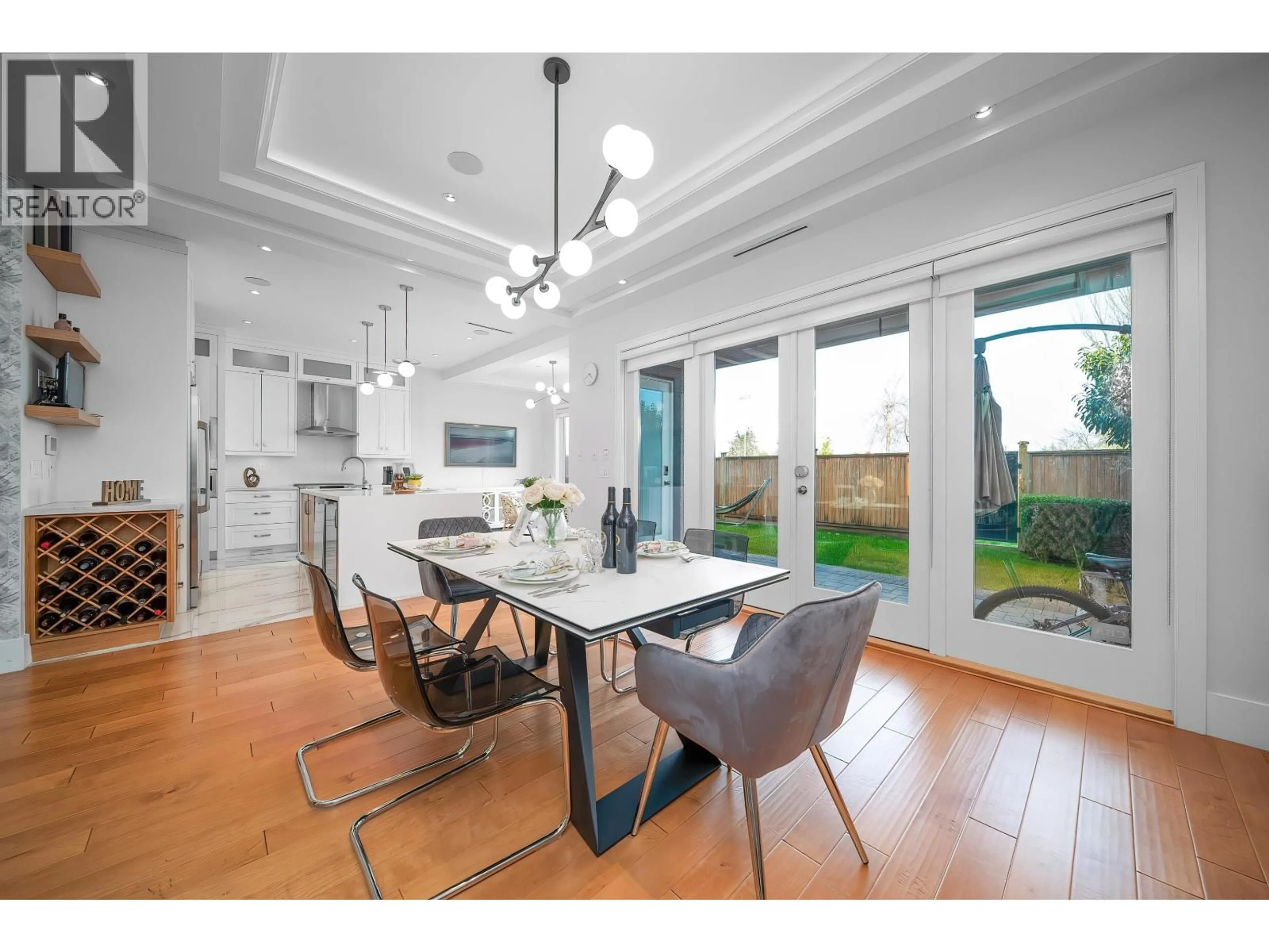 Dining room, wood/laminate floor for 6640 GOLDSMITH DRIVE, Richmond British Columbia V7E4G5