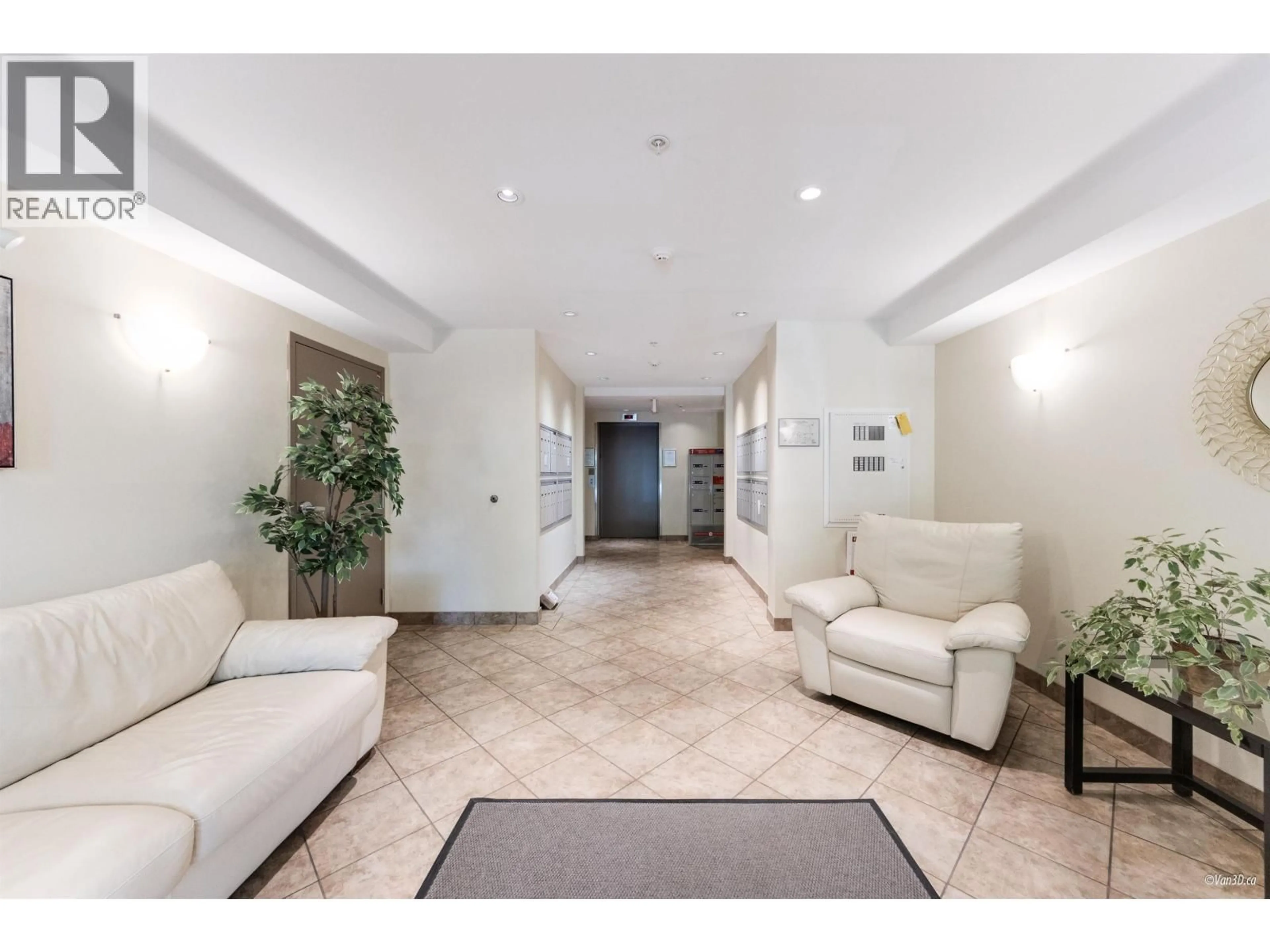 Lobby for 302 - 2373 ATKINS AVENUE, Port Coquitlam British Columbia V3C1Y7