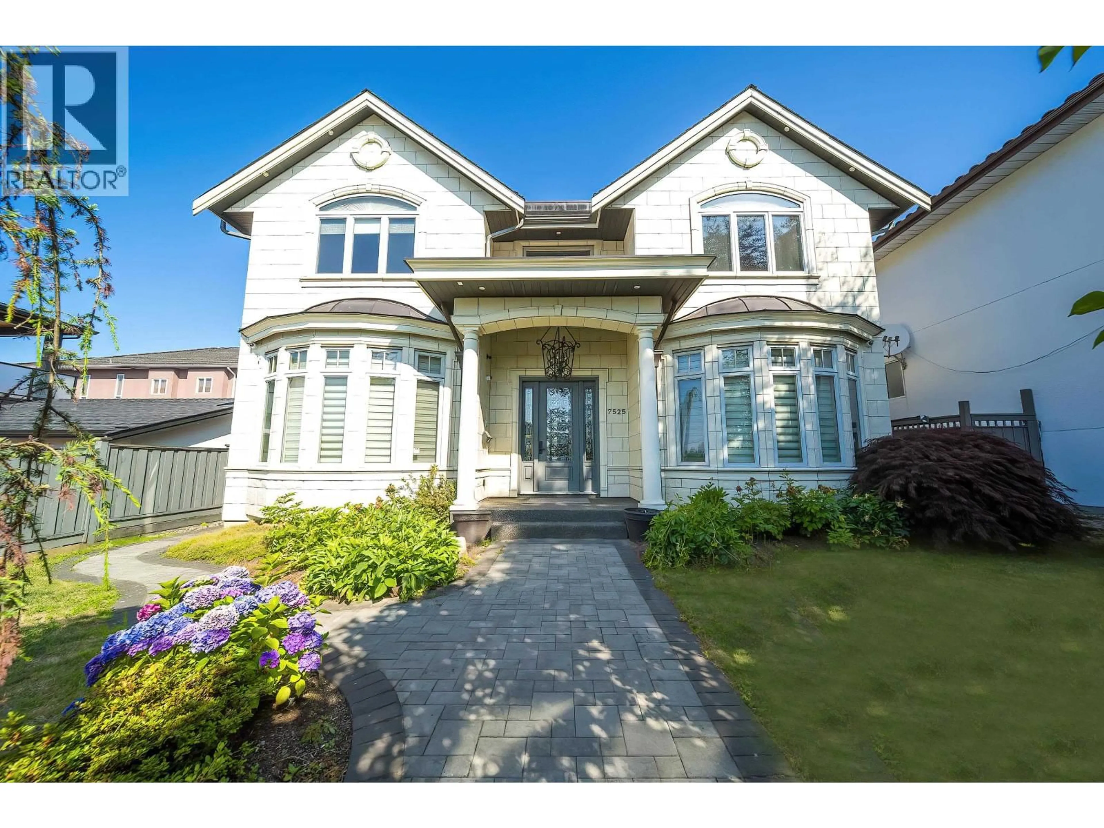 Unknown for 7525 13TH AVENUE, Burnaby British Columbia V3N2E3