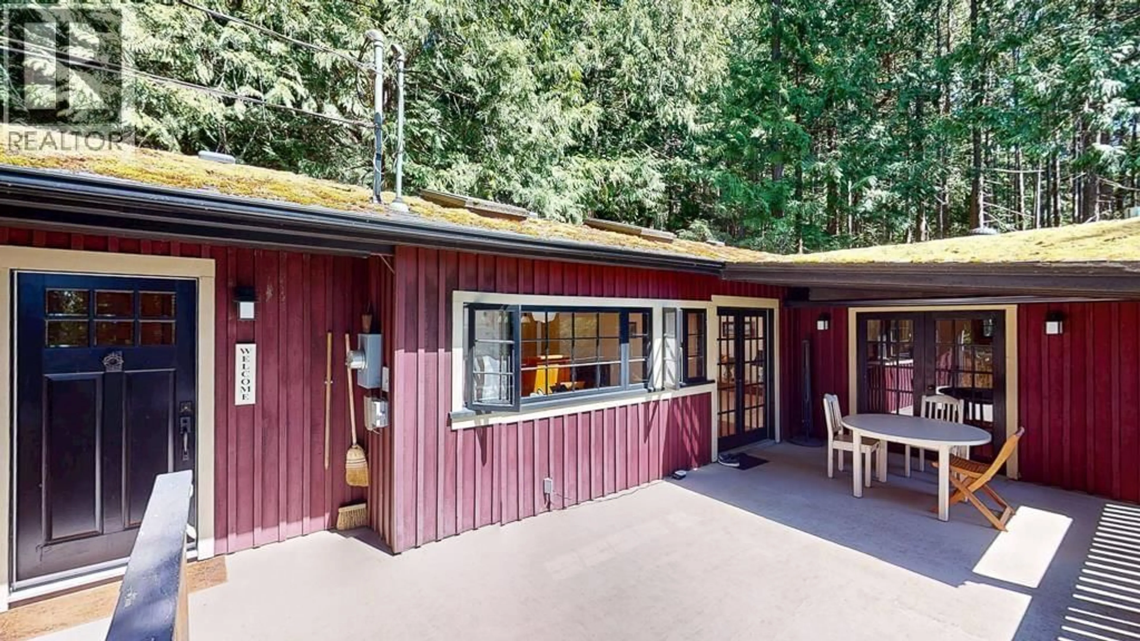 Patio, unknown for 152 SWALLOW ROAD, Gibsons British Columbia V0N1V3