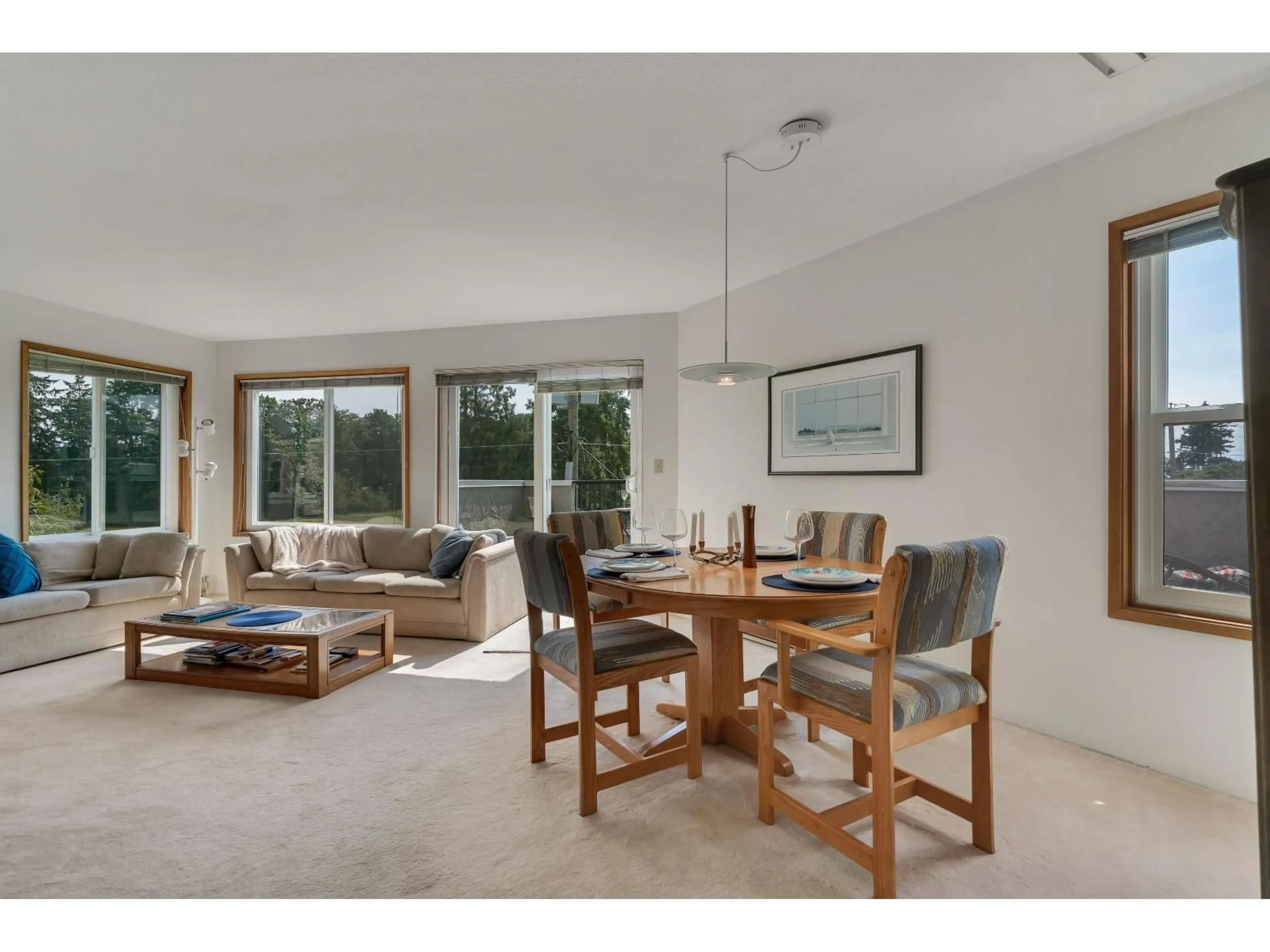 Living room with furniture, unknown for 14 - 15971 MARINE, White Rock British Columbia V4B1P8