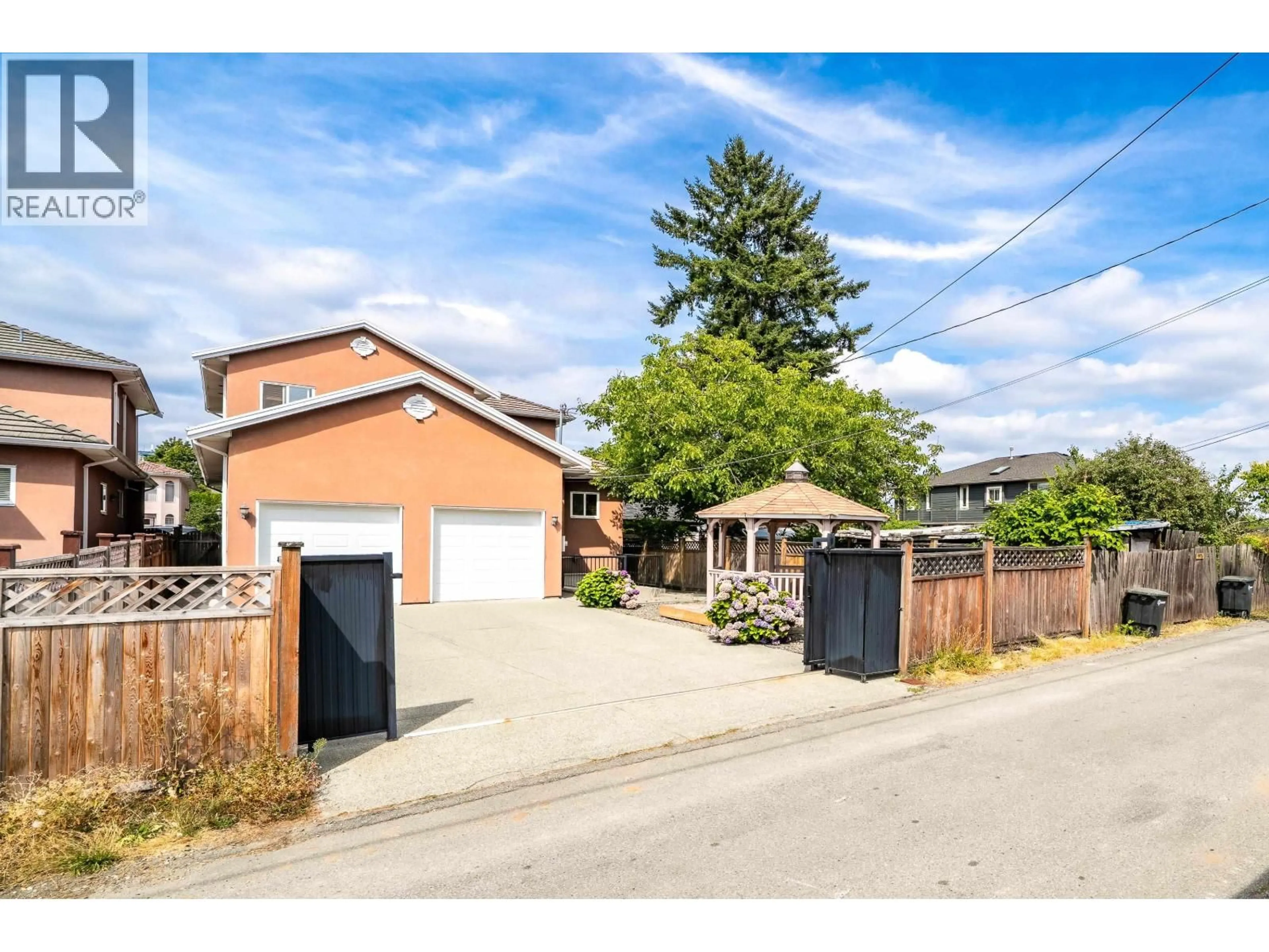 A pic from outside/outdoor area/front of a property/back of a property/a pic from drone, street for 3968 SPRUCE STREET, Burnaby British Columbia V5G1Y1
