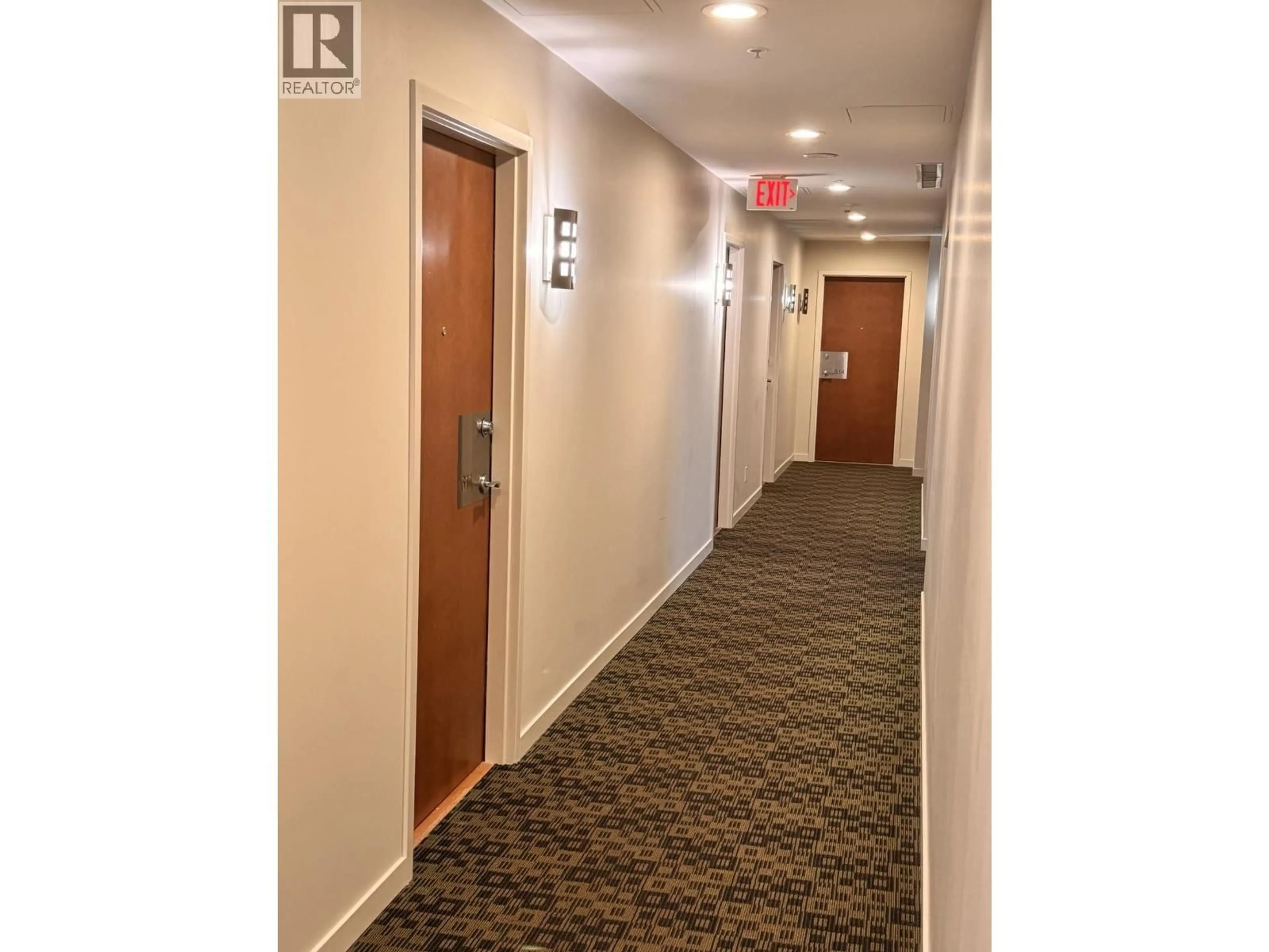 Indoor foyer for 611 - 1333 GEORGIA STREET, Vancouver British Columbia V6E4V3