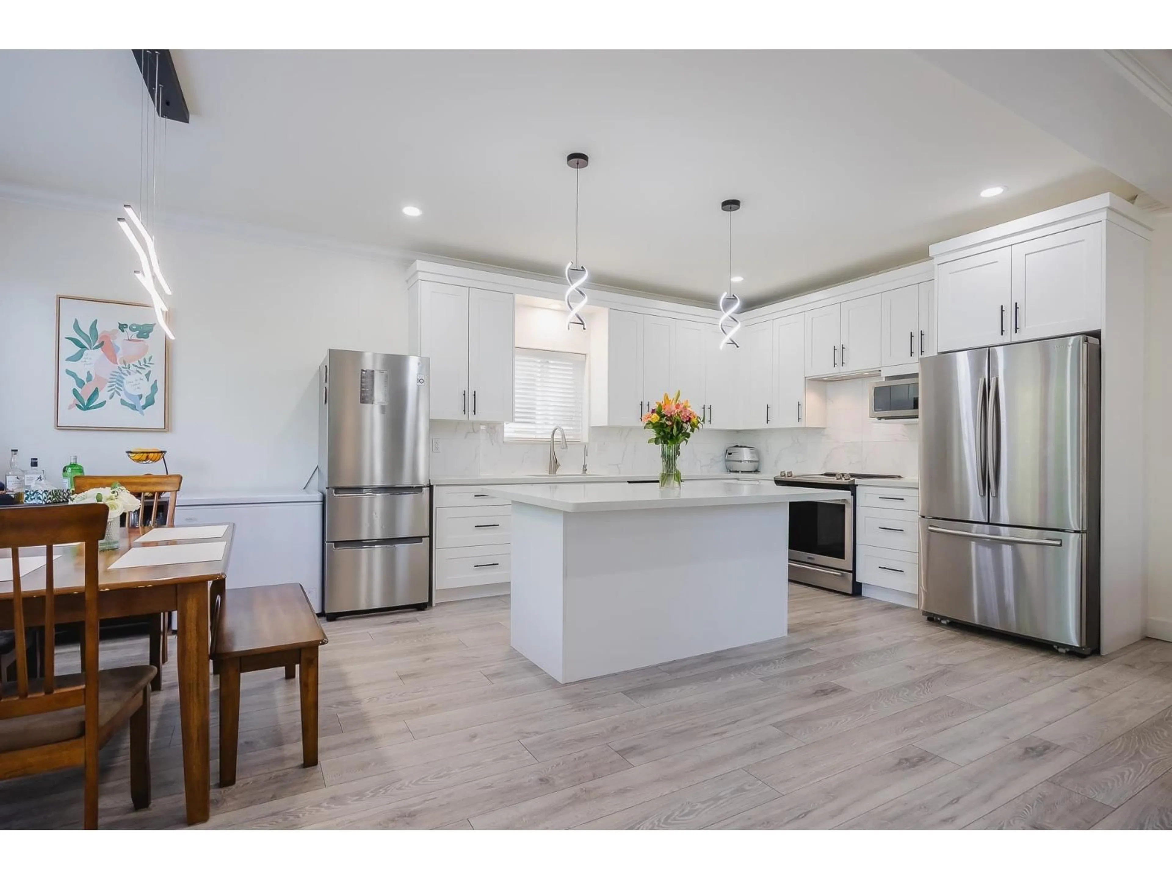 Open concept kitchen, unknown for 7850 211B, Langley British Columbia V2Y0H5