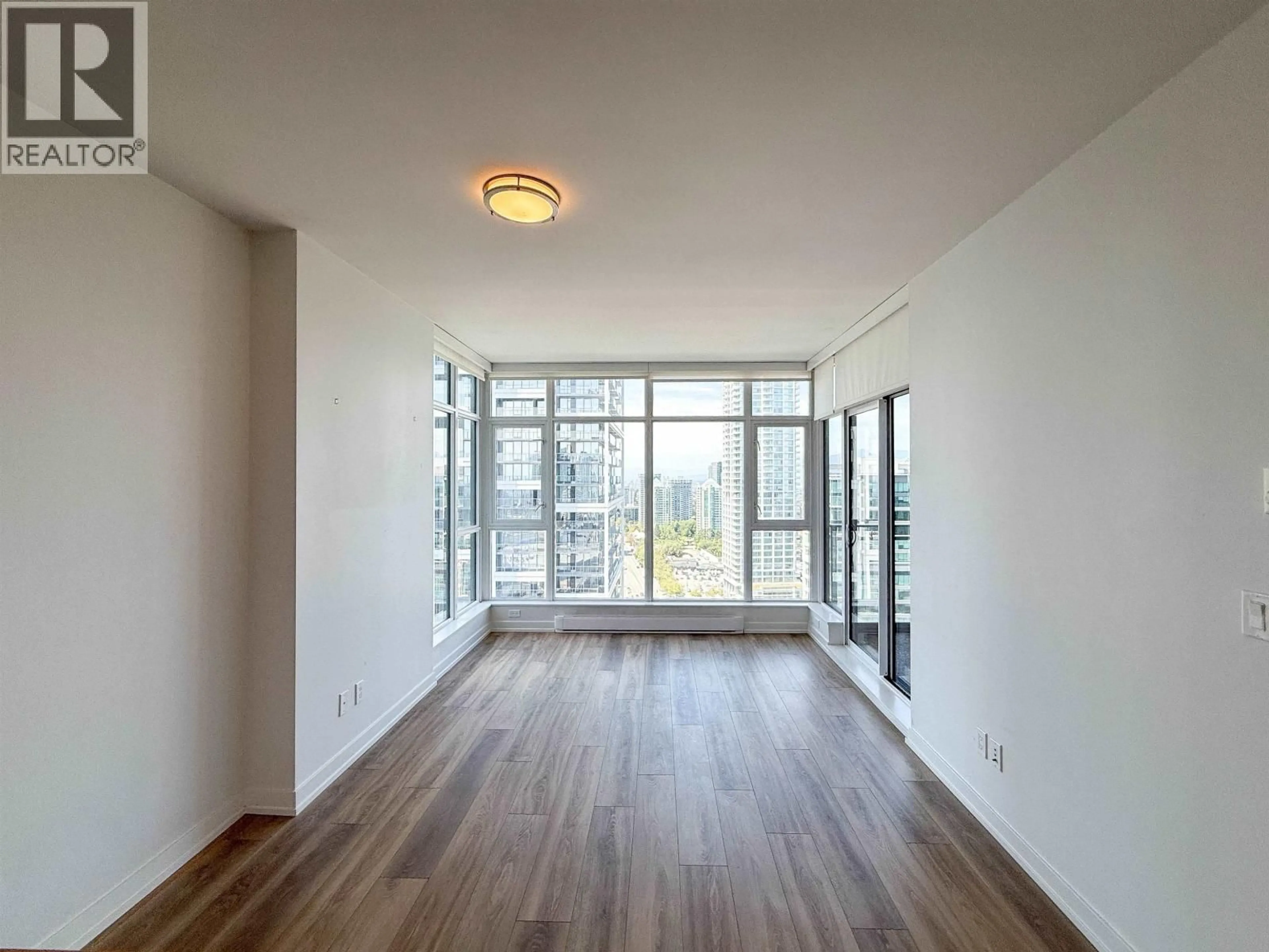 A pic of a room for 2602 - 4688 KINGSWAY, Burnaby British Columbia V5H0E9