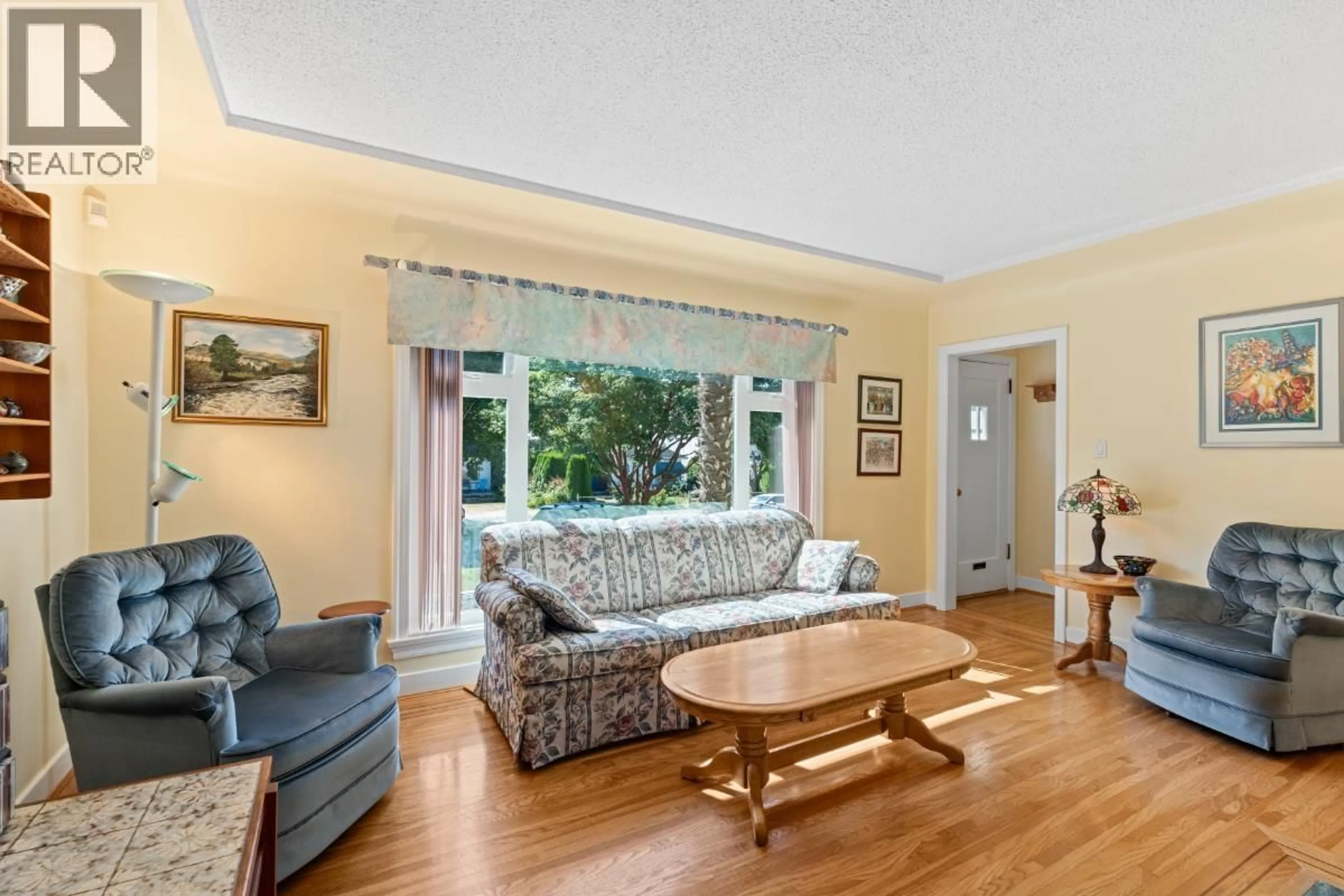 Living room with furniture, unknown for 1415 LONDON STREET, New Westminster British Columbia V3M3C3