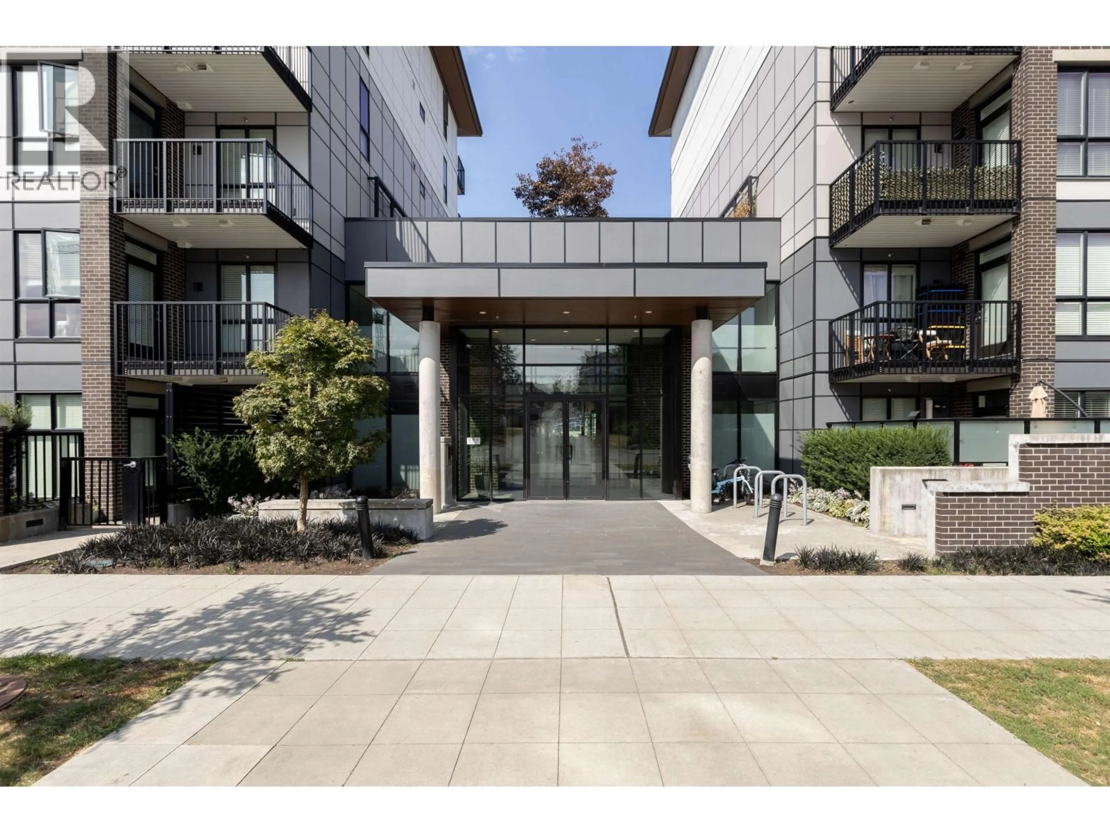 Unknown for 210 - 750 DOGWOOD STREET, Coquitlam British Columbia V3J4B7
