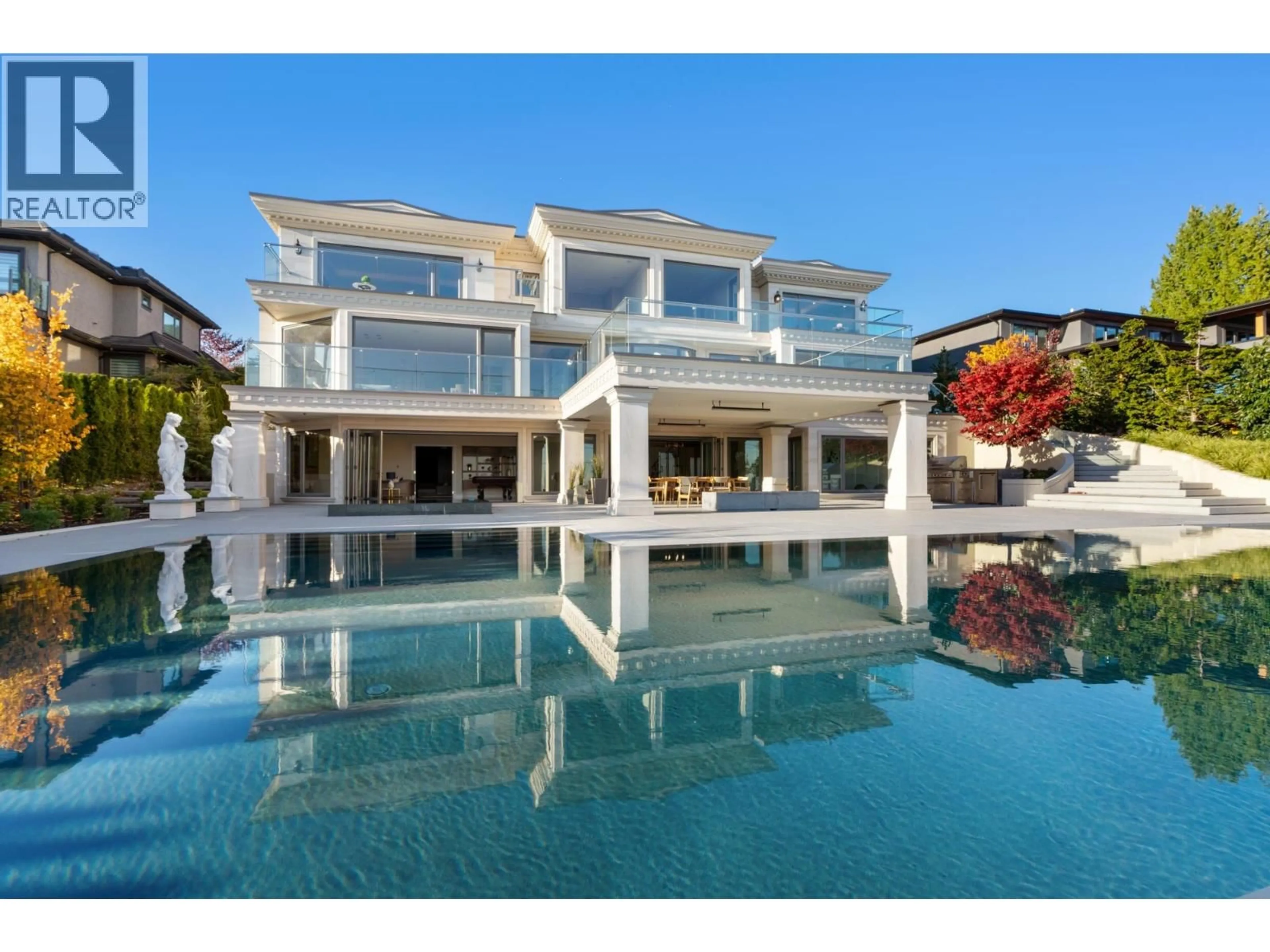 Pool for 1022 EYREMOUNT DRIVE, West Vancouver British Columbia V7S2B3