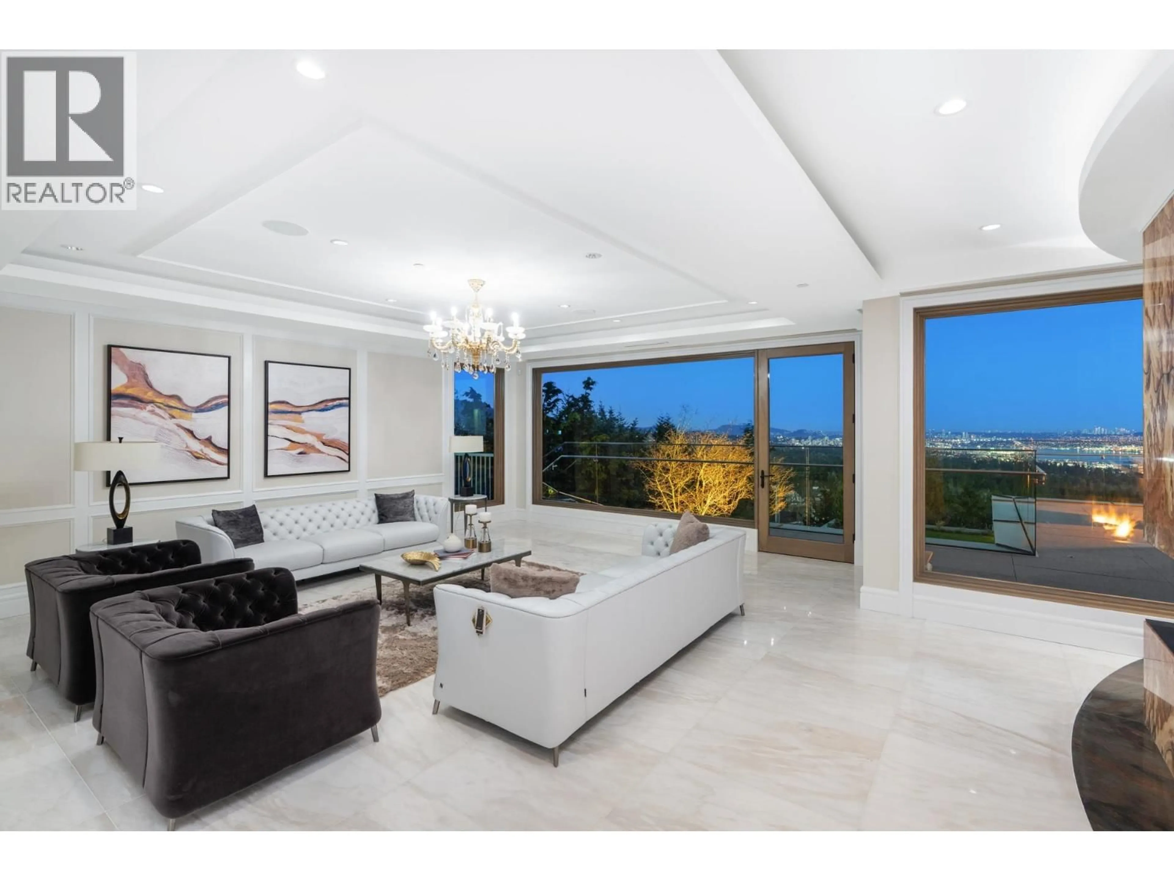 Living room with furniture, ceramic/tile floor for 1022 EYREMOUNT DRIVE, West Vancouver British Columbia V7S2B3