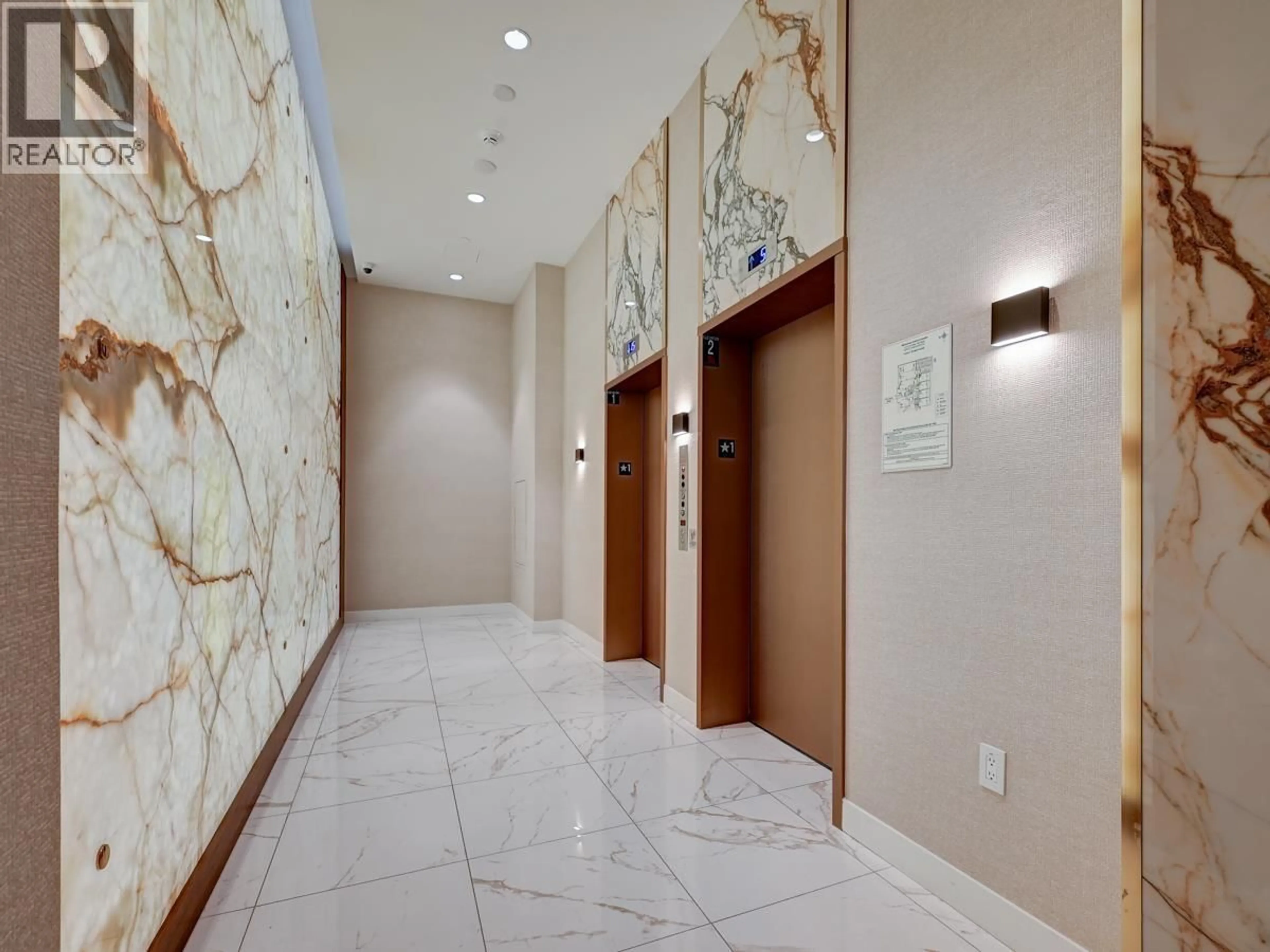 Indoor foyer for 608 - 135 13TH STREET, North Vancouver British Columbia V7L0J8