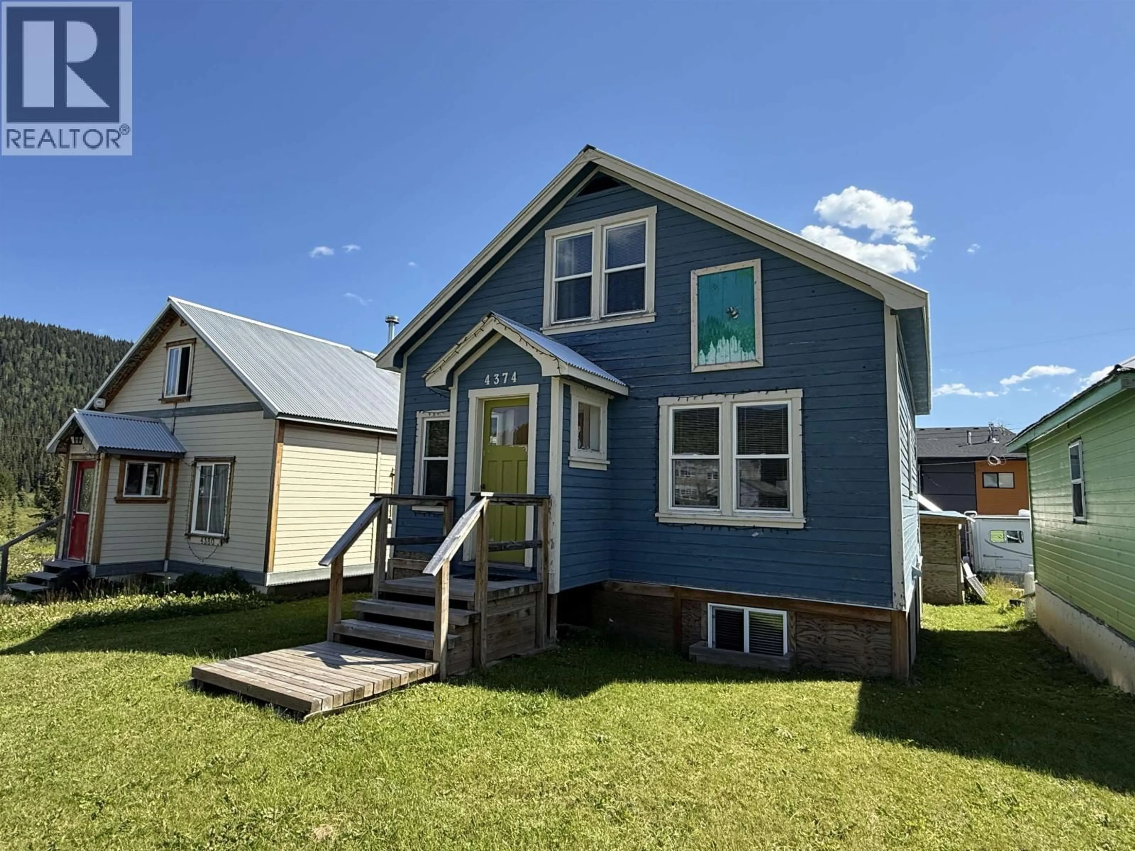 Home with vinyl exterior material, street for 4374 SANDERS AVENUE, Wells British Columbia V0K2R0