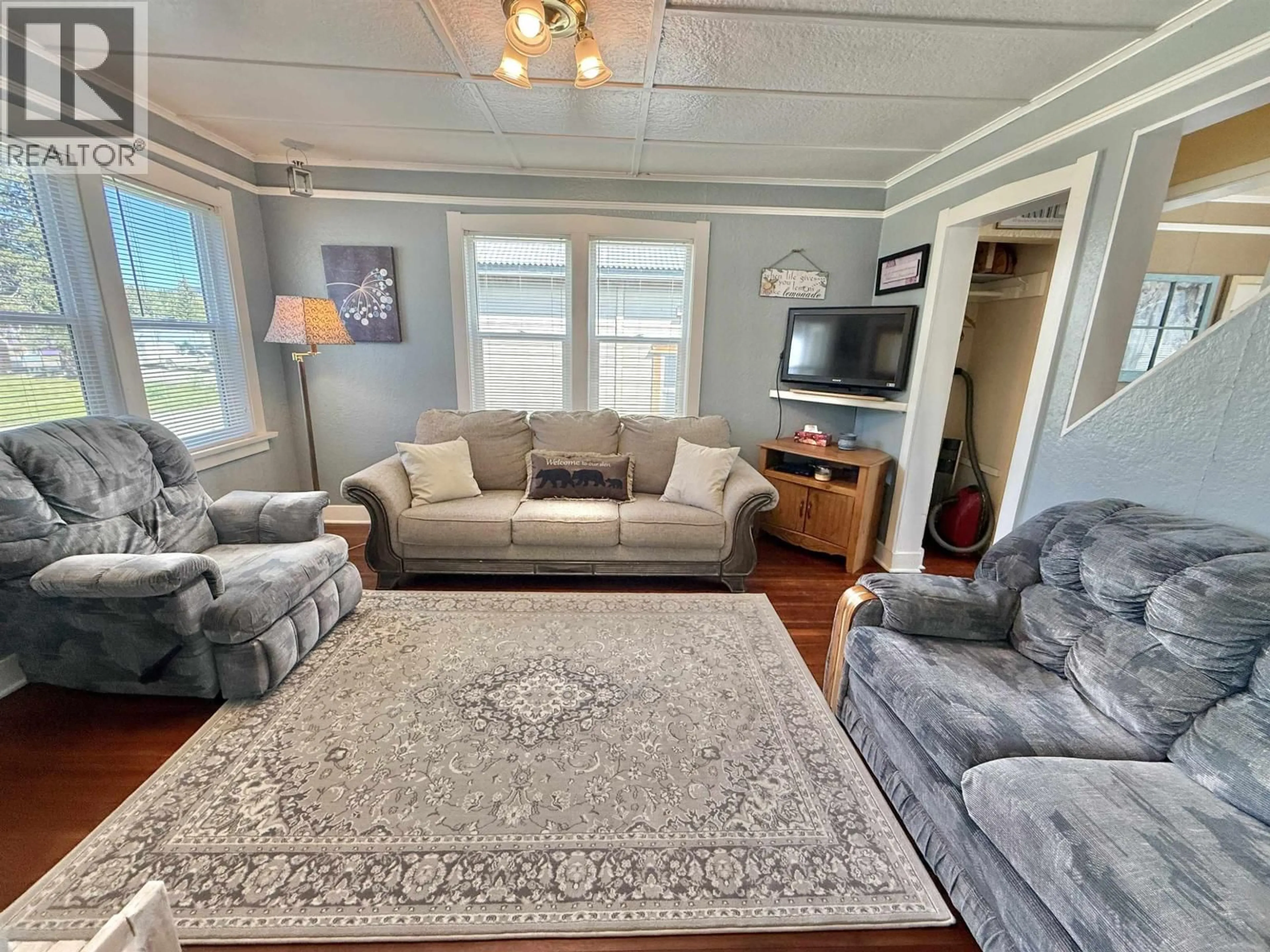 Living room with furniture, unknown for 4374 SANDERS AVENUE, Wells British Columbia V0K2R0