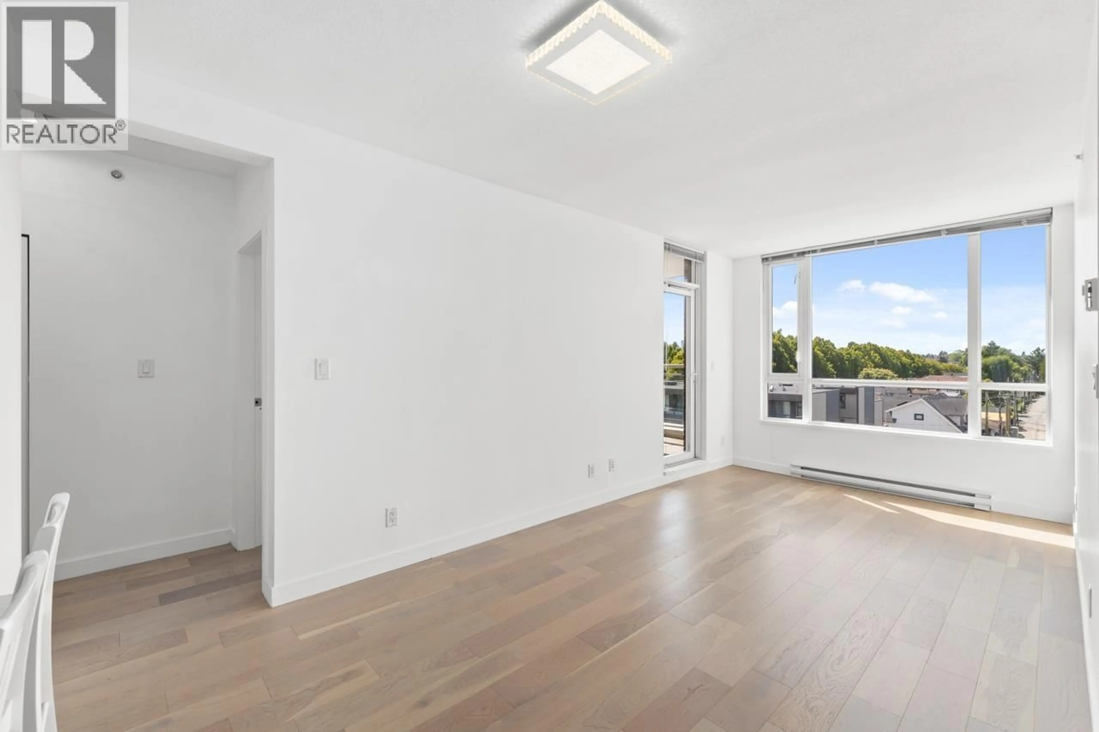 A pic of a room for 505 - 4028 KNIGHT STREET, Vancouver British Columbia V5N5Y8