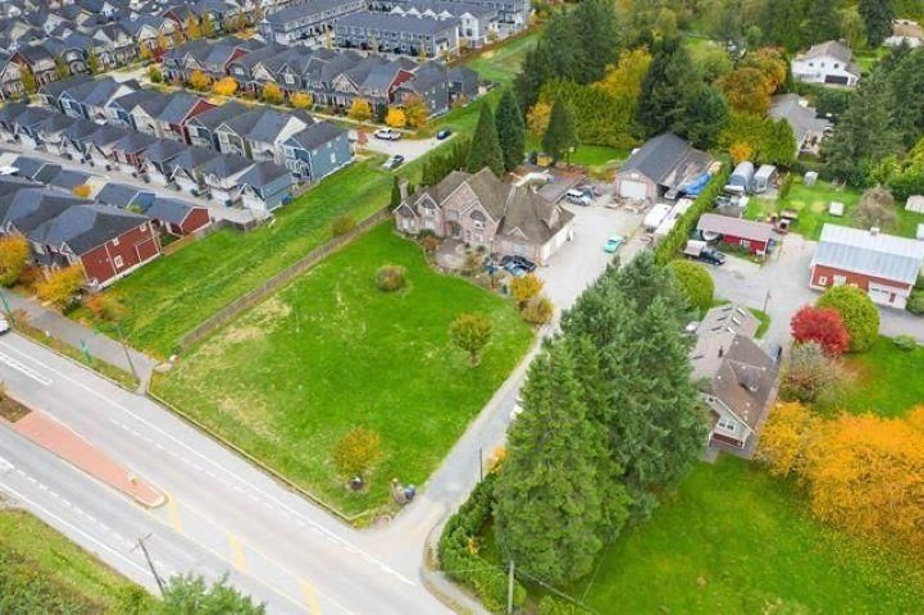 A pic from outside/outdoor area/front of a property/back of a property/a pic from drone, street for 7363 192, Surrey British Columbia V4N5Y4