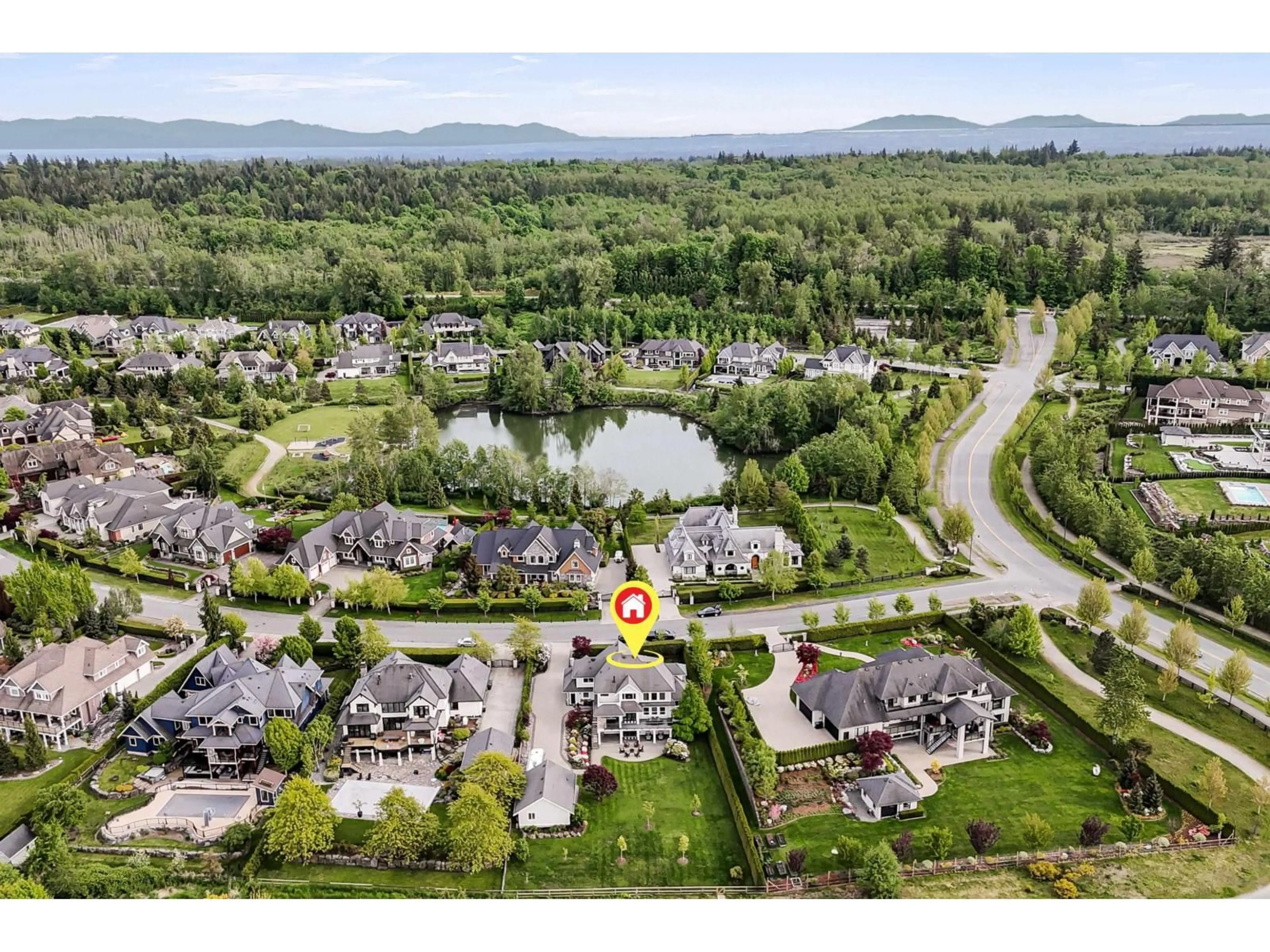 A pic from outside/outdoor area/front of a property/back of a property/a pic from drone, water/lake/river/ocean view for 20037 2ND, Langley British Columbia V2Z0A3