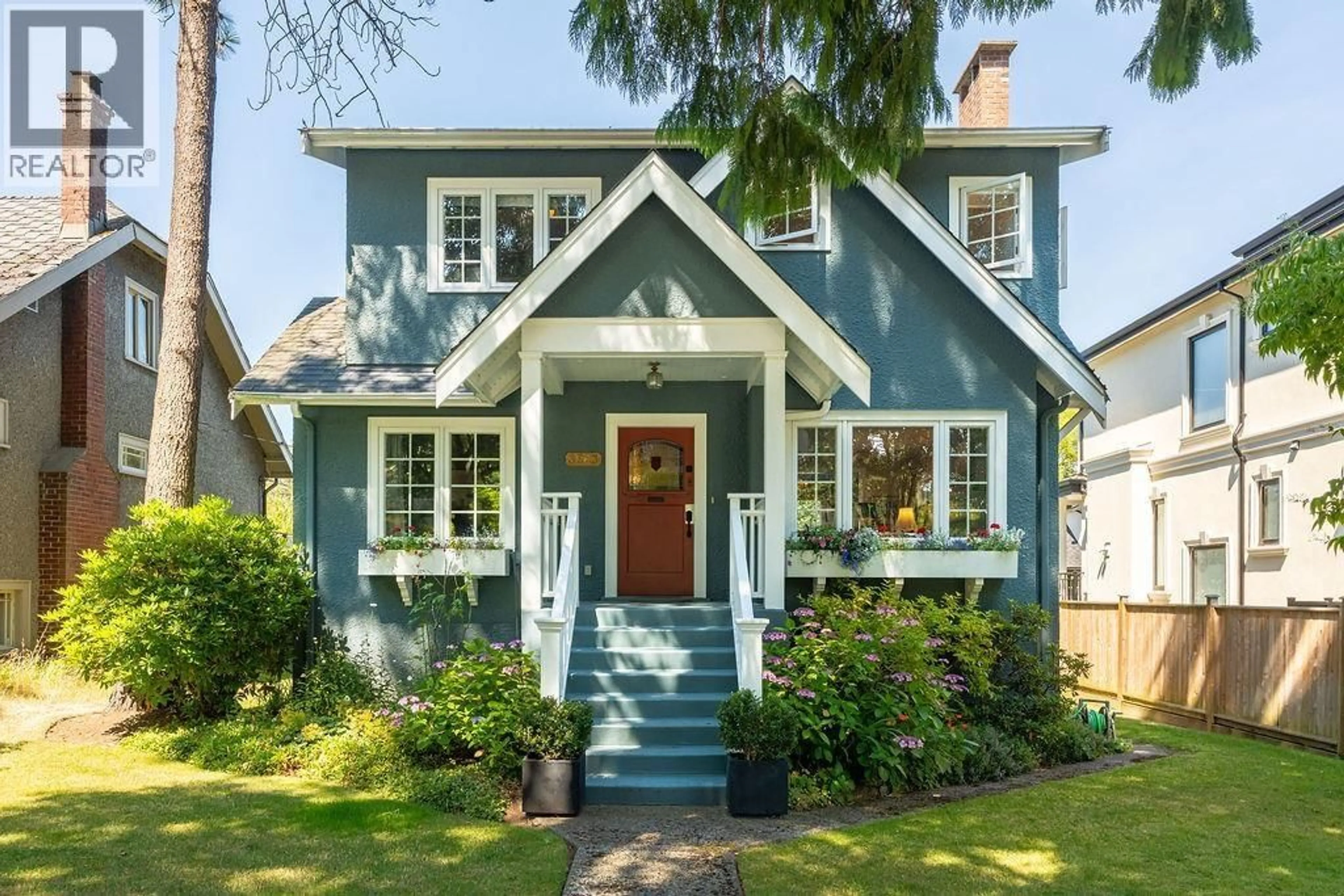 Home with vinyl exterior material, street for 3563 KING EDWARD AVENUE, Vancouver British Columbia V6S1M4