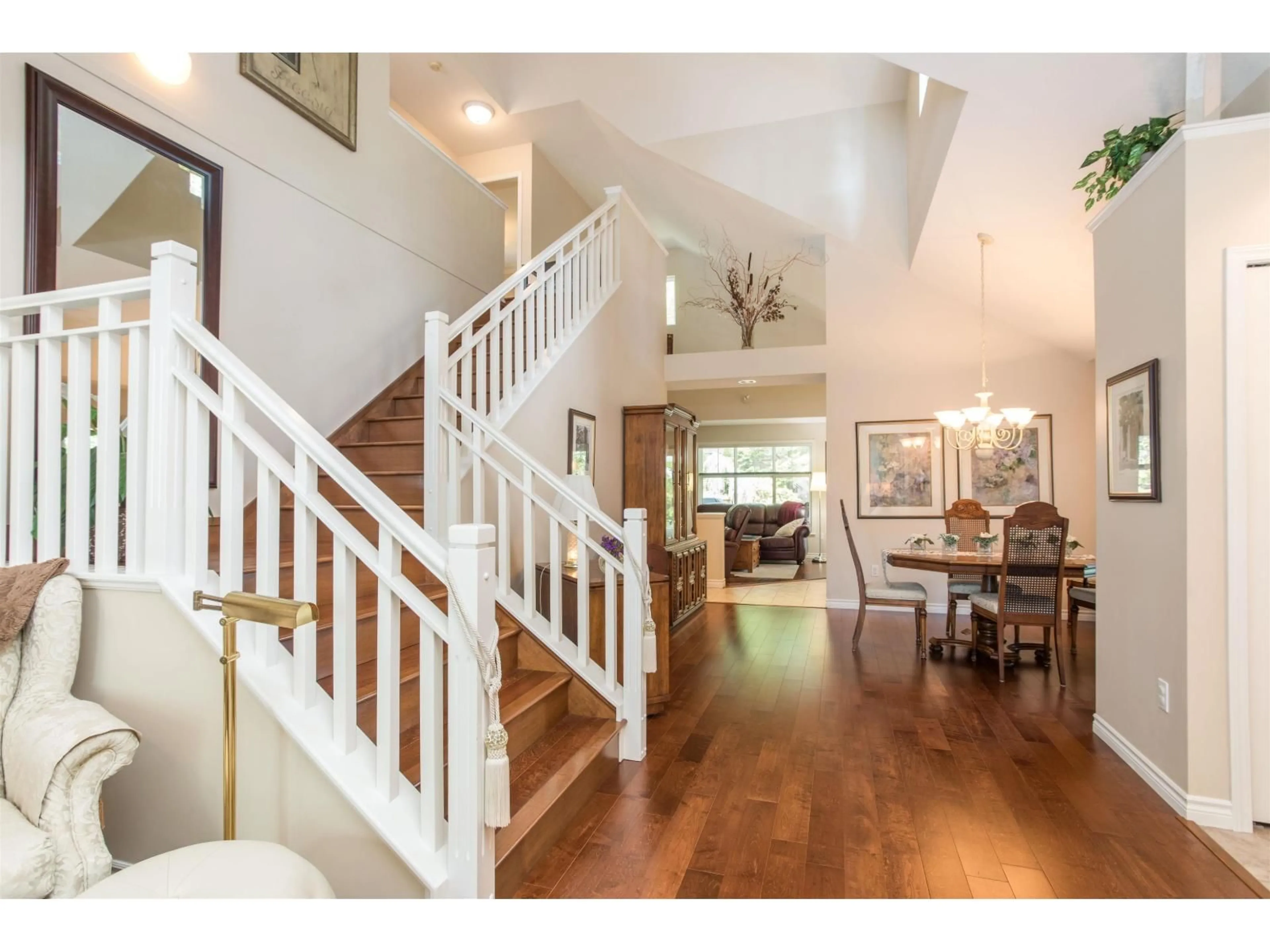 Indoor foyer for 36 - 14877 33, Surrey British Columbia V4P3A3