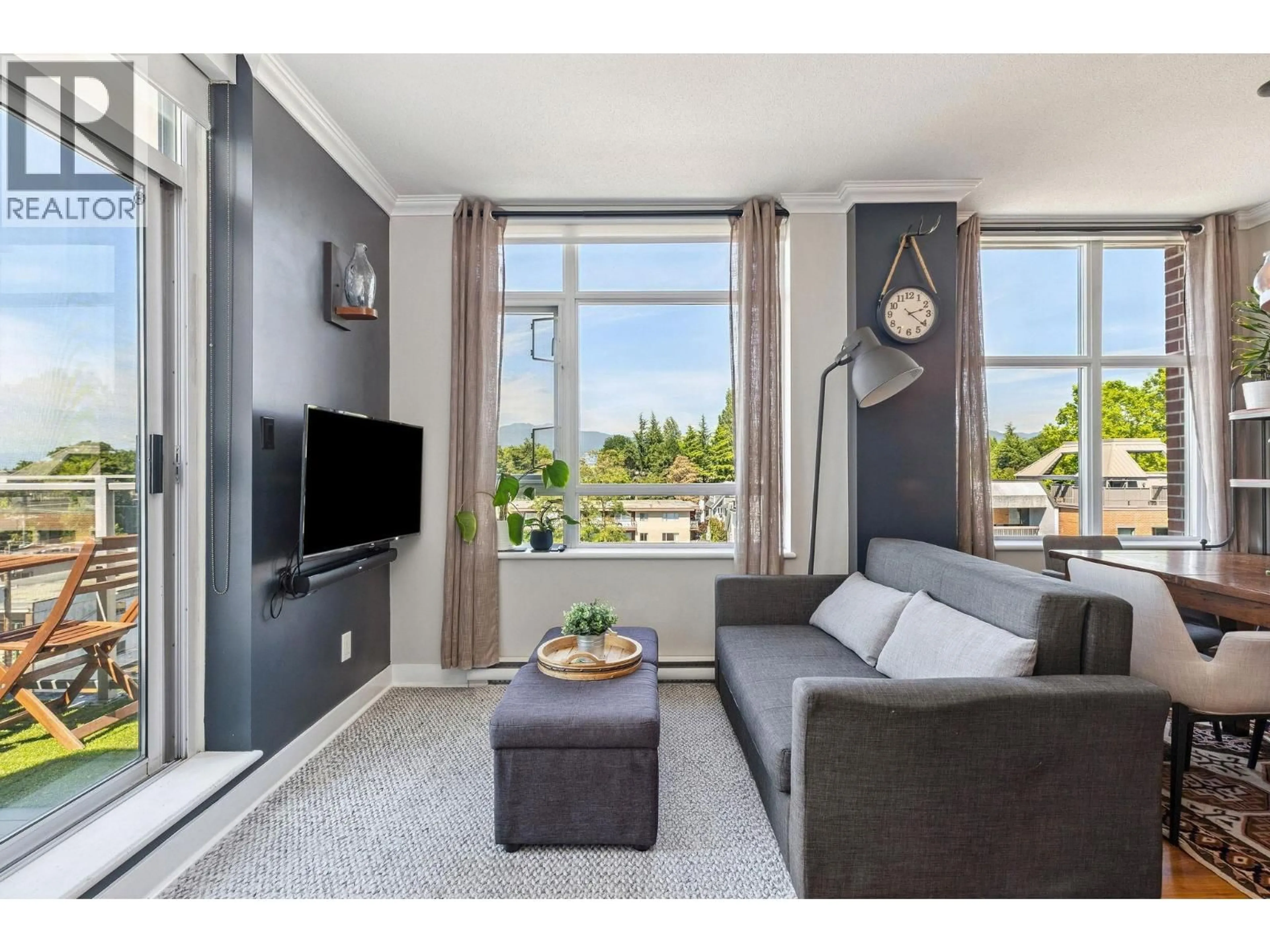 Living room with furniture, unknown for 619 - 2268 BROADWAY, Vancouver British Columbia V6K0B2