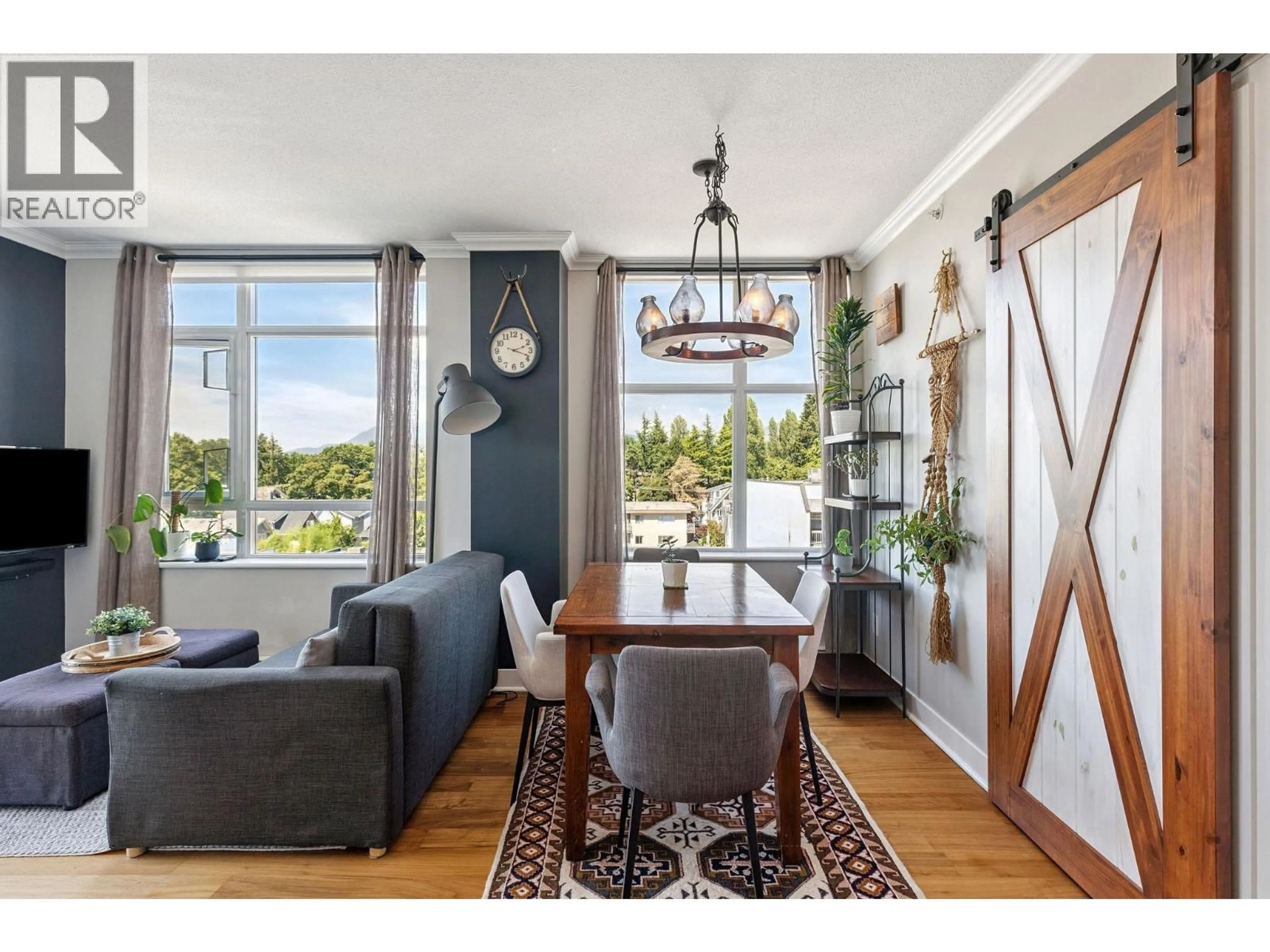 Dining room, wood/laminate floor for 619 - 2268 BROADWAY, Vancouver British Columbia V6K0B2