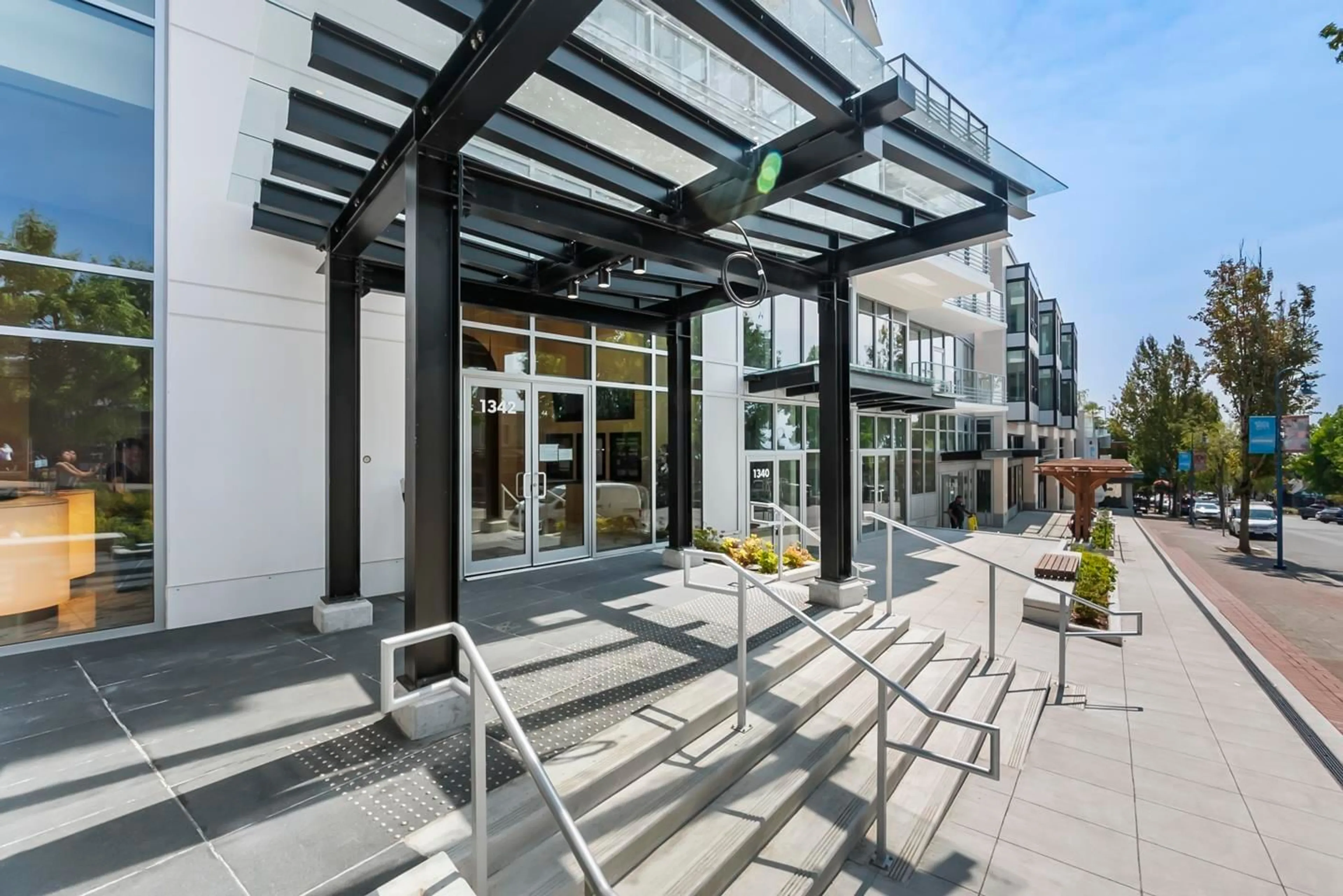 Indoor foyer for 601 - 1342 JOHNSTON, Surrey British Columbia V4B0C7