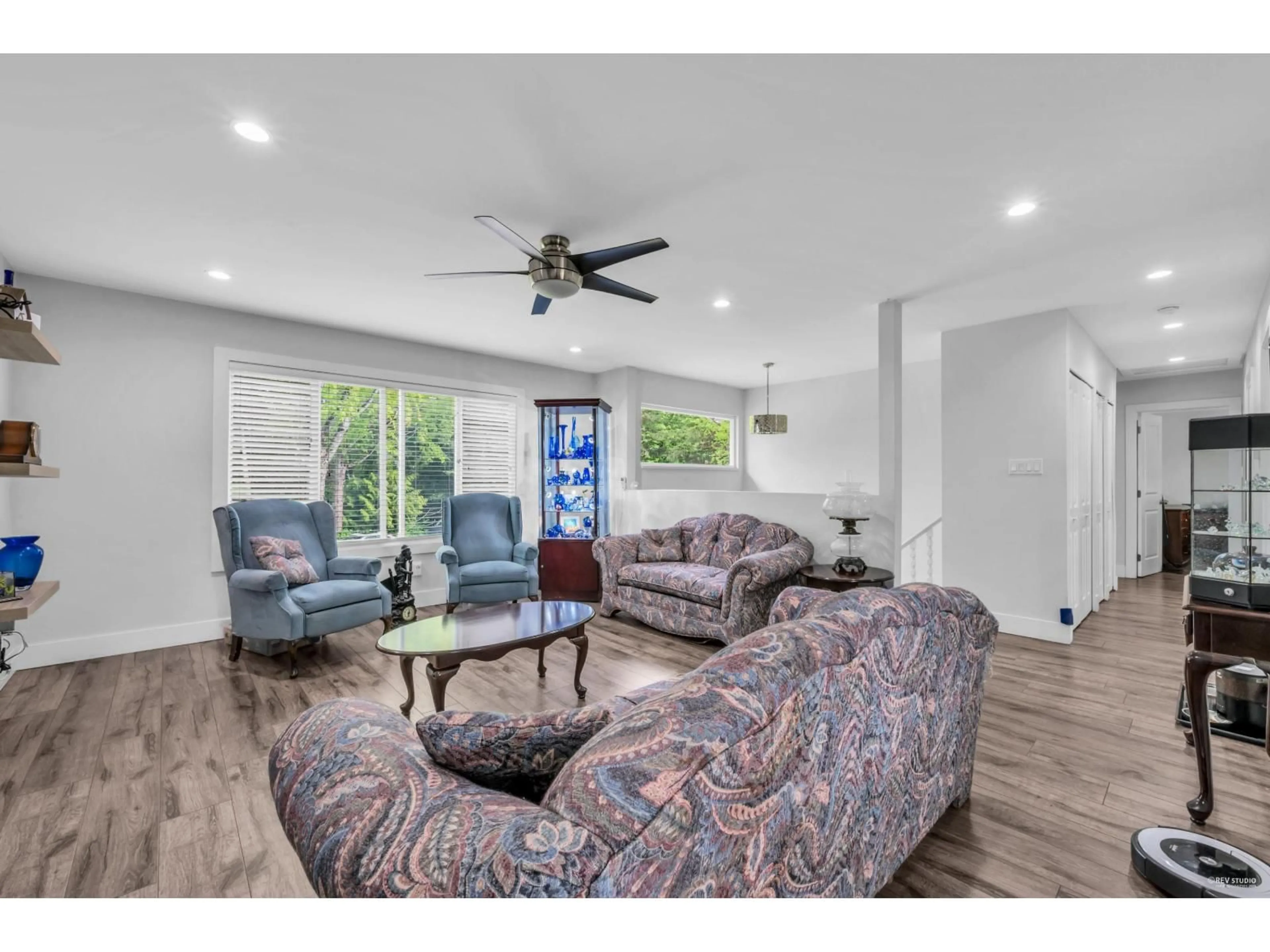 Living room with furniture, unknown for 8855 146A, Surrey British Columbia V3R6Z9