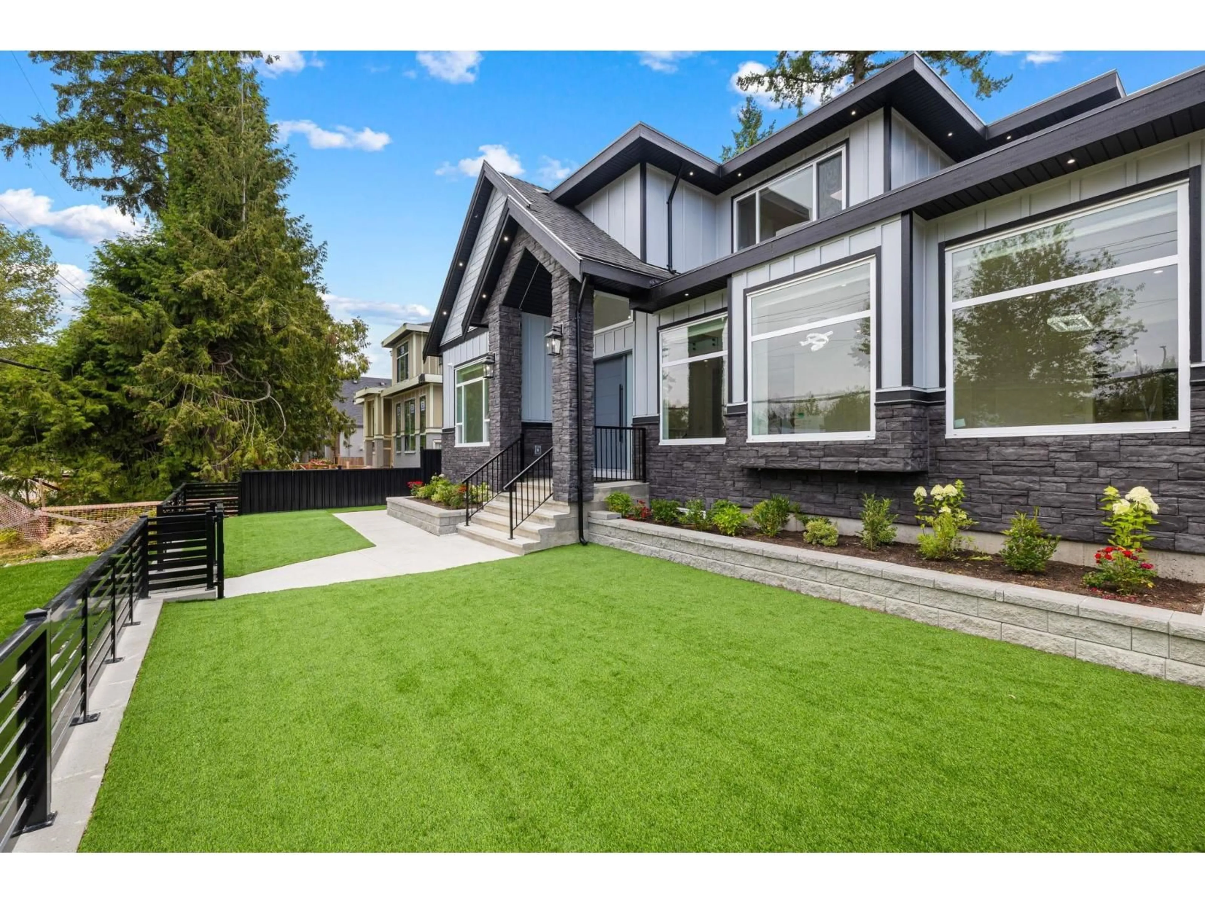 Home with vinyl exterior material, mountain view for 16028 103, Surrey British Columbia V4N2J7
