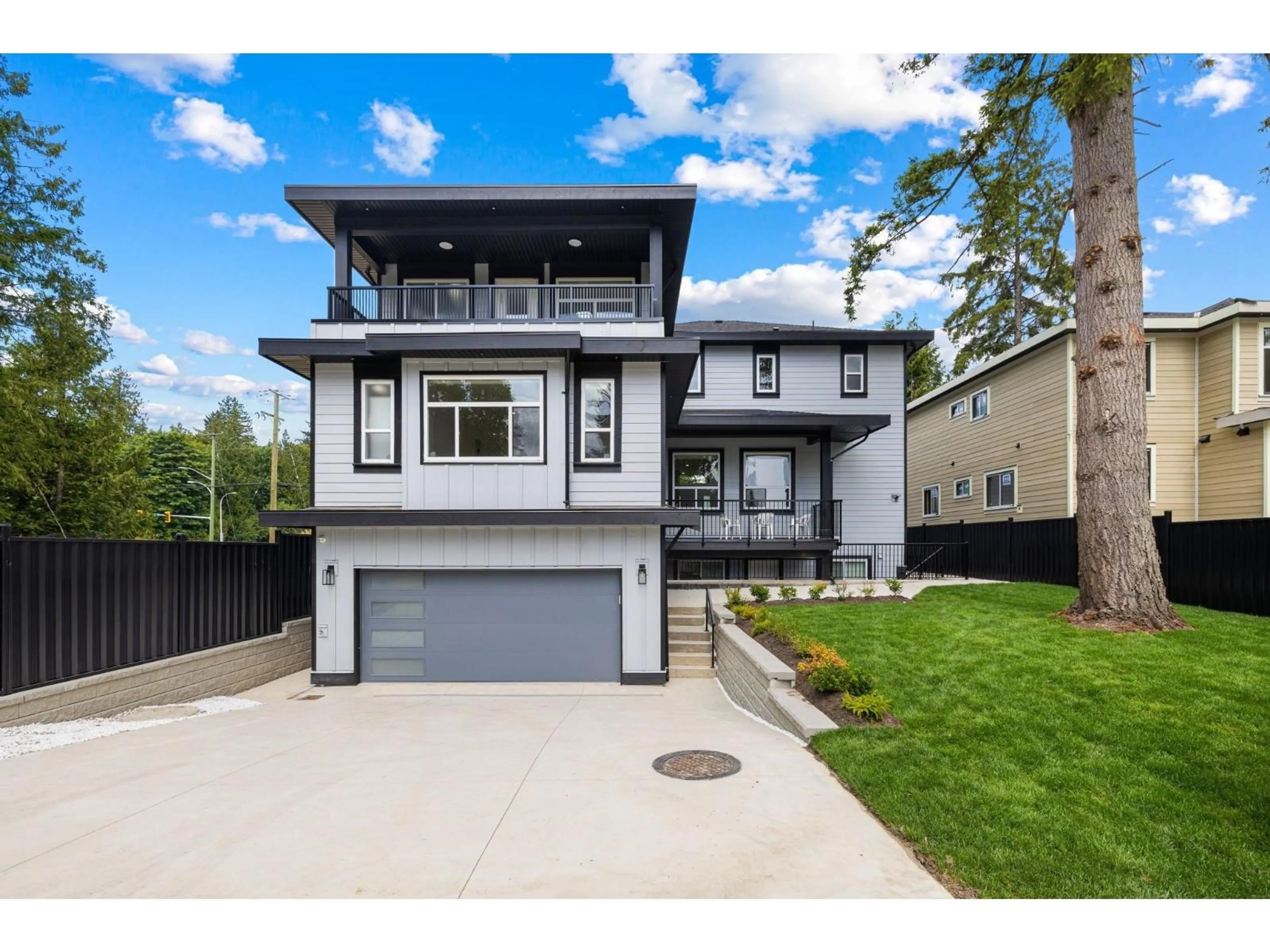 Home with vinyl exterior material, street for 16028 103, Surrey British Columbia V4N2J7
