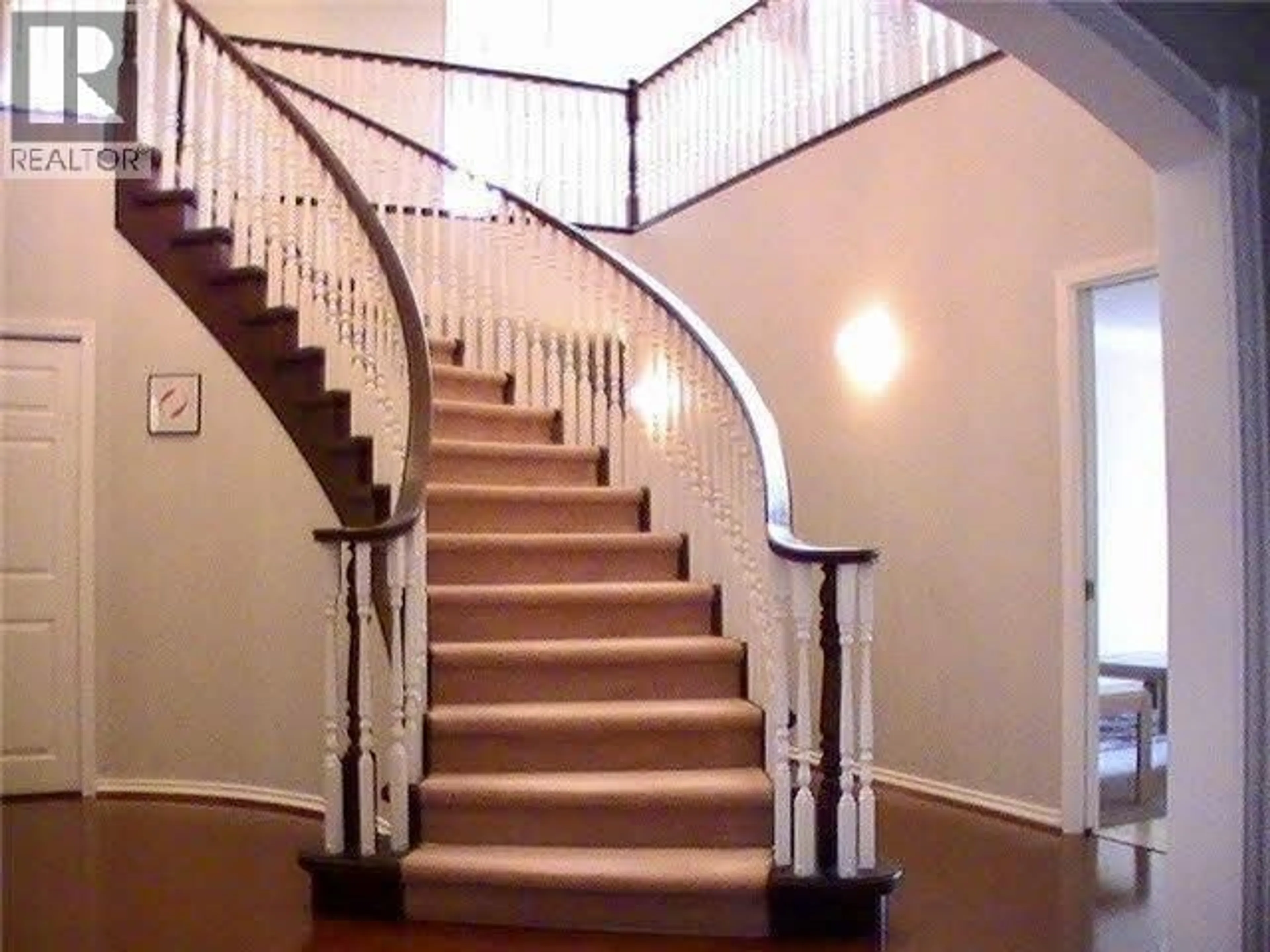 Unknown for 5553 HANKIN DRIVE, Richmond British Columbia V7C5N2
