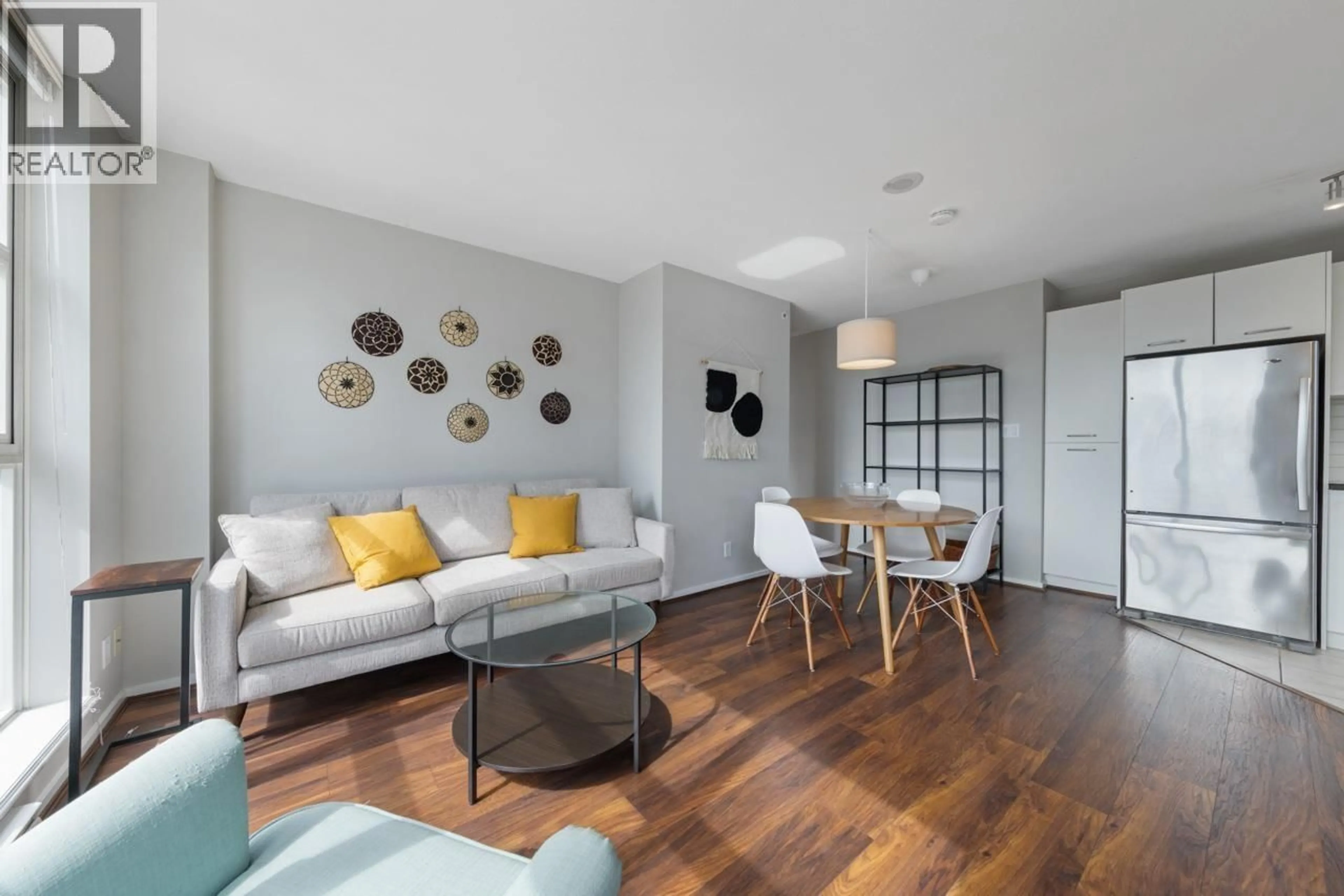 Living room with furniture, wood/laminate floor for 1104 - 1155 SEYMOUR STREET, Vancouver British Columbia V6B1K2