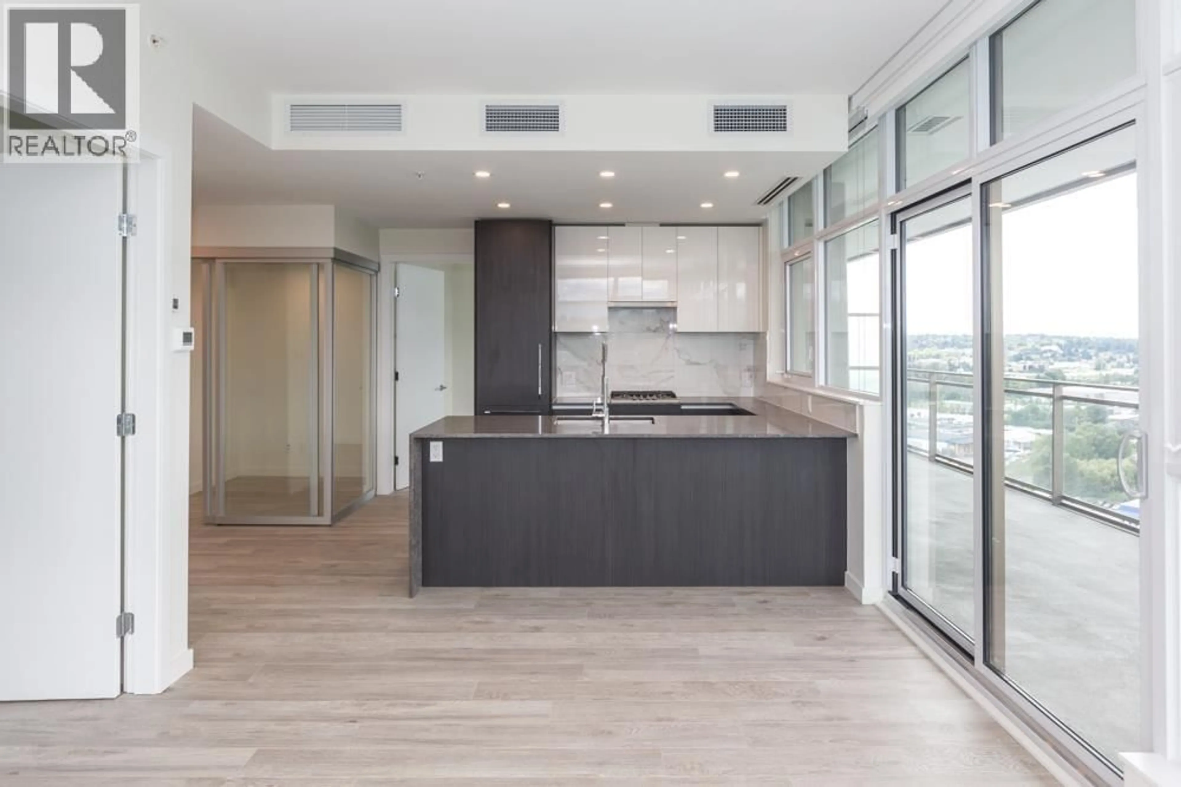Open concept kitchen, unknown for 501 - 5311 GORING STREET, Burnaby British Columbia V5B0B5