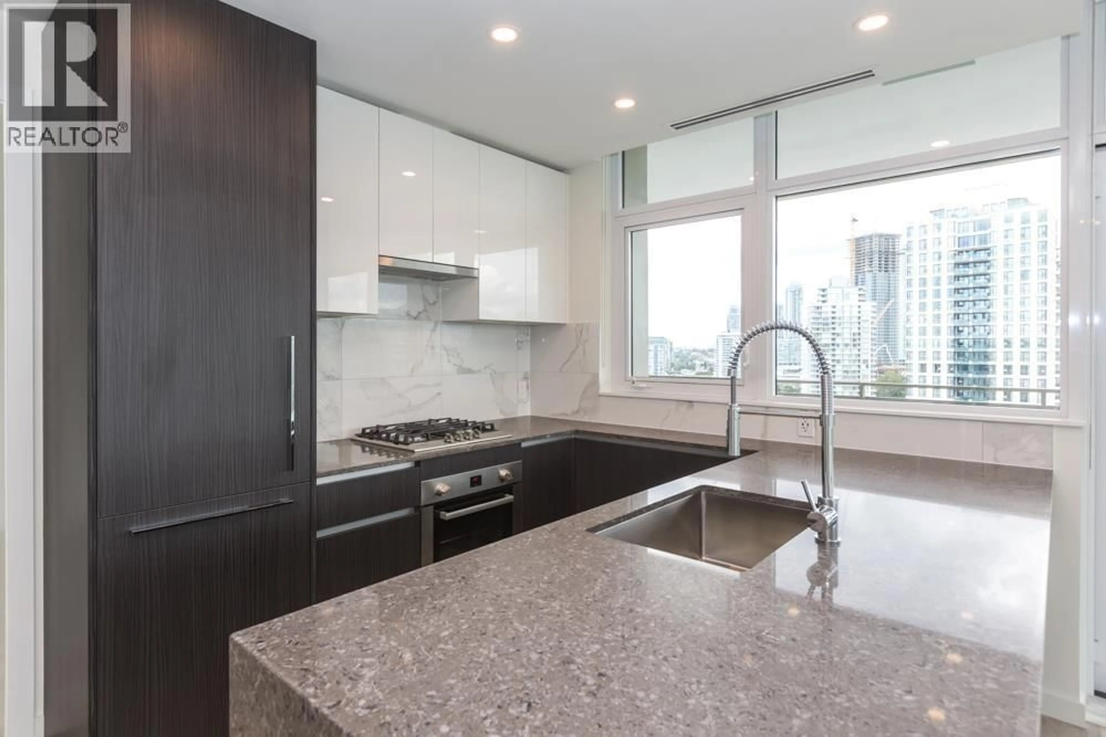 Unknown for 501 - 5311 GORING STREET, Burnaby British Columbia V5B0B5