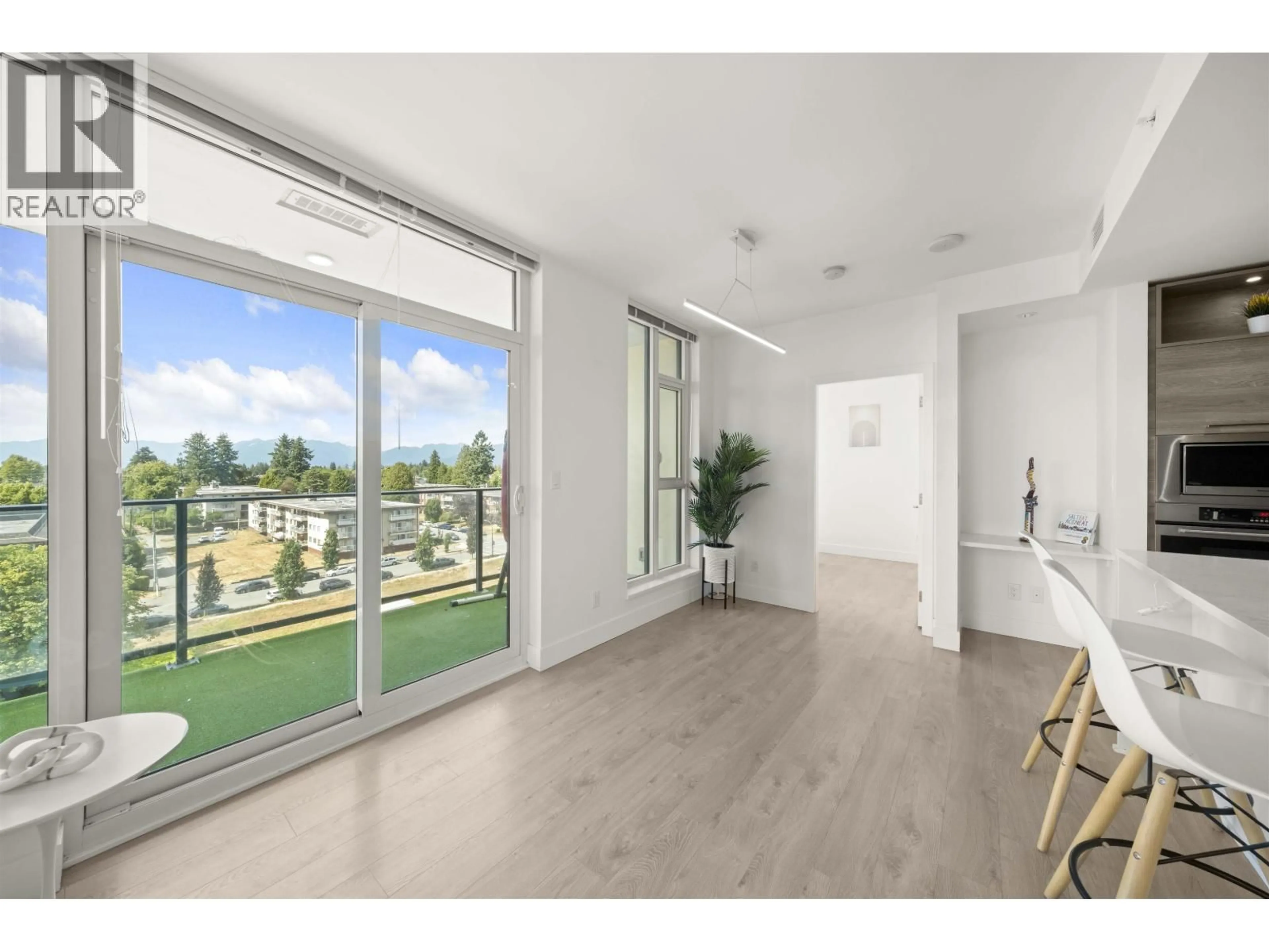 A pic of a room for 702 - 7303 NOBLE LANE, Burnaby British Columbia V3N0H2