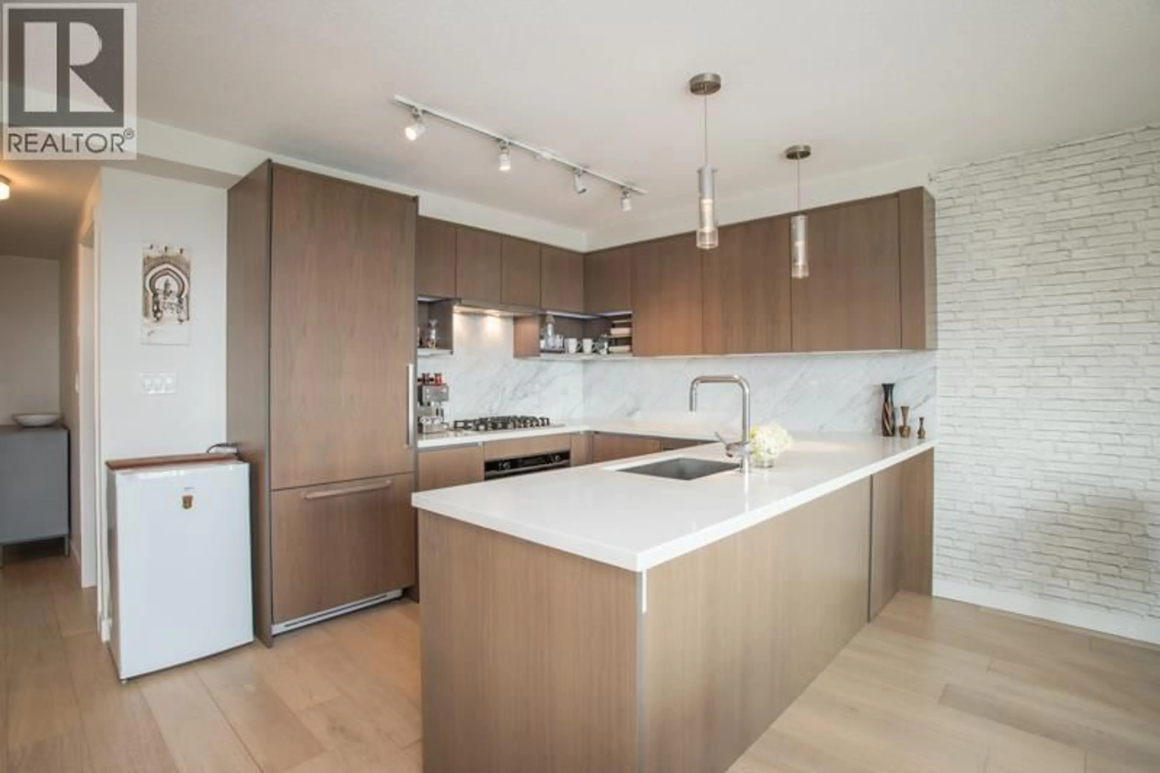 Contemporary kitchen, unknown for 607 - 9019 COOK ROAD, Richmond British Columbia V6Y0G6