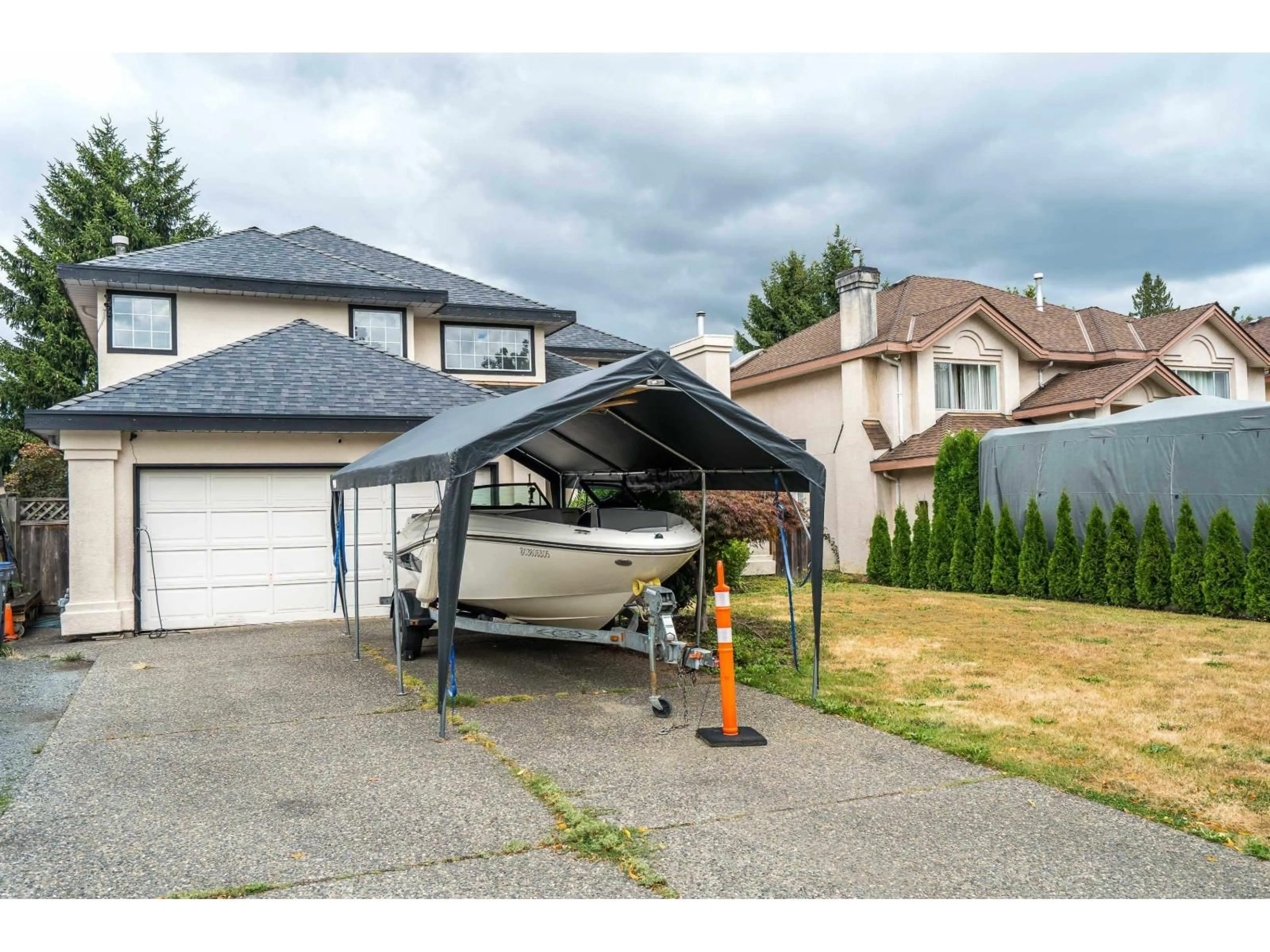 Unknown for 17163 102, Surrey British Columbia V4N3L4