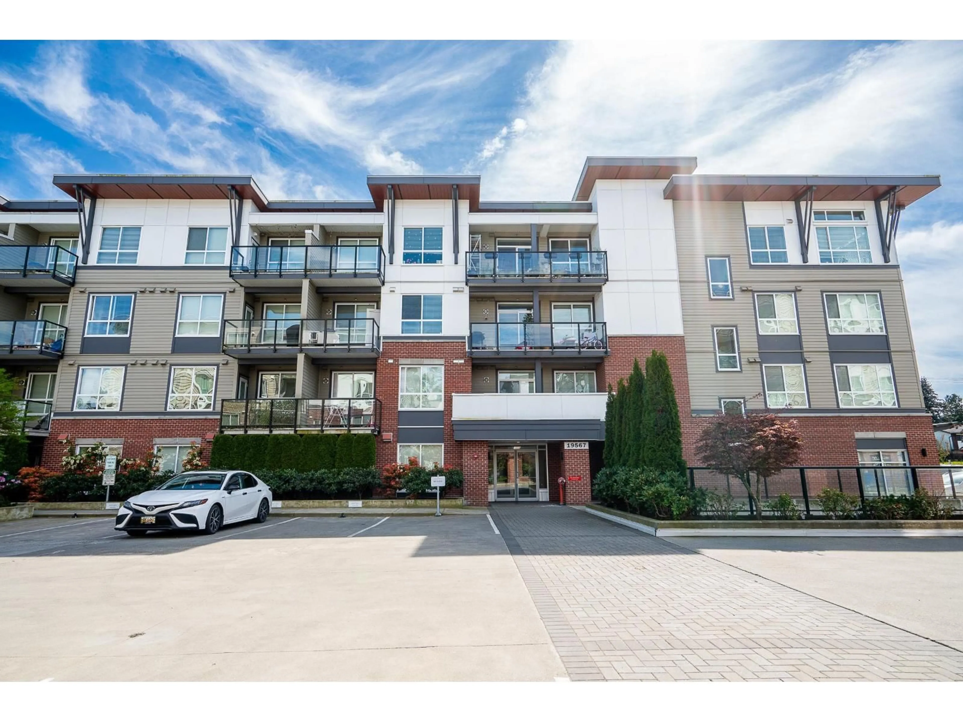 Unknown for 214 - 19567 64, Surrey British Columbia V3S7H8