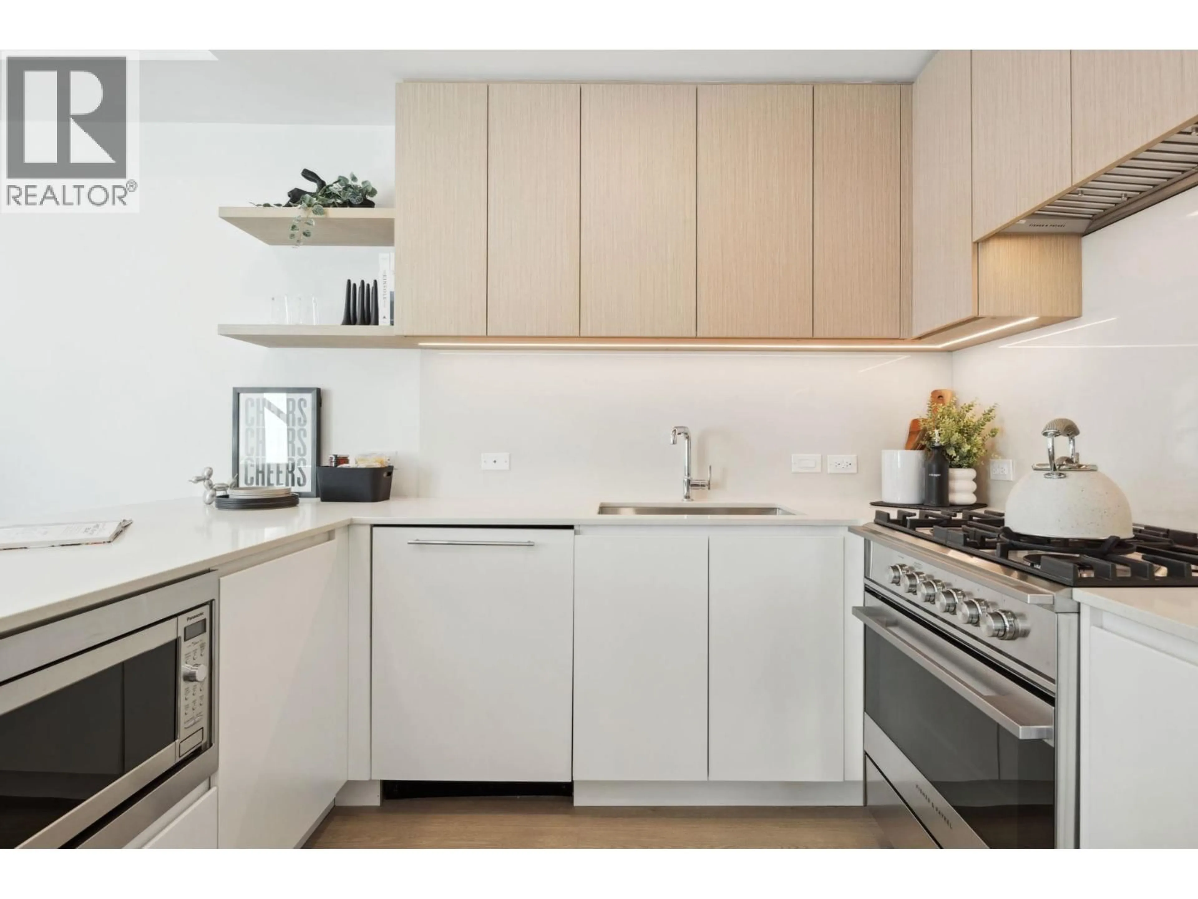 Standard kitchen, wood/laminate floor for 242 - 1014 47TH AVENUE, Vancouver British Columbia V6M0E3