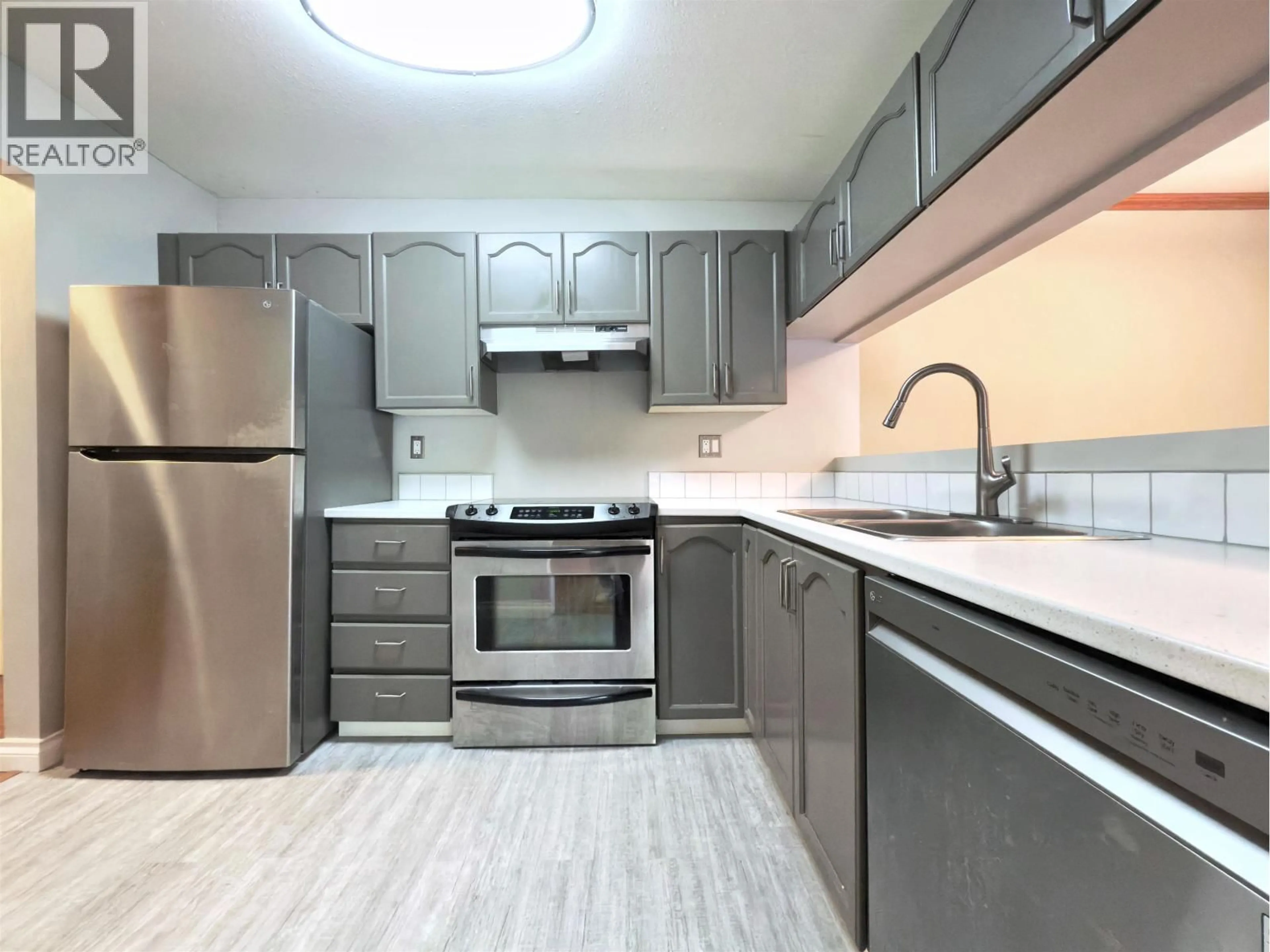 Standard kitchen, unknown for 101 - 1171 PIPELINE ROAD, Coquitlam British Columbia V3B4R9