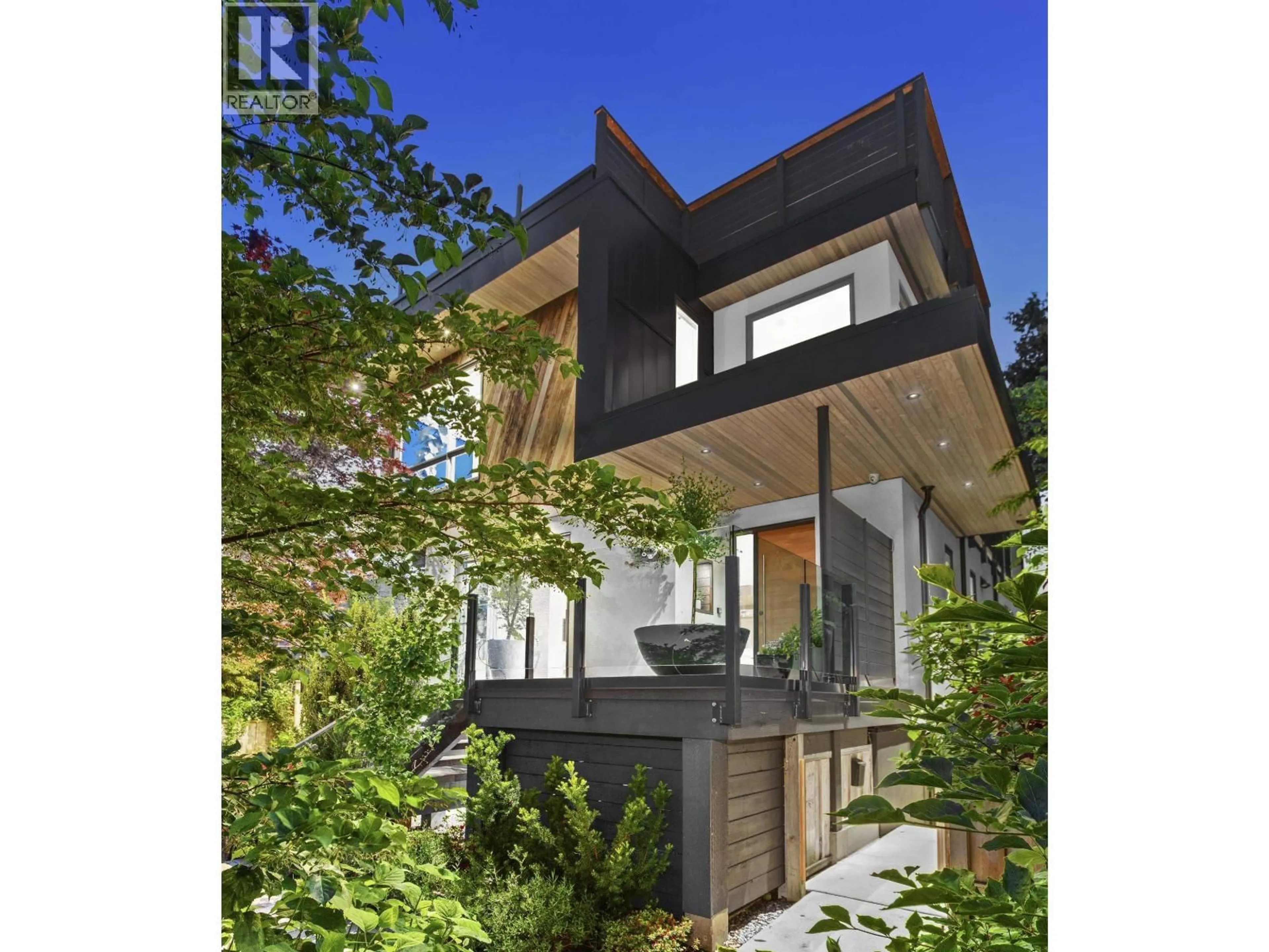 Home with brick exterior material, street for 452 4TH STREET, North Vancouver British Columbia V7L1J5