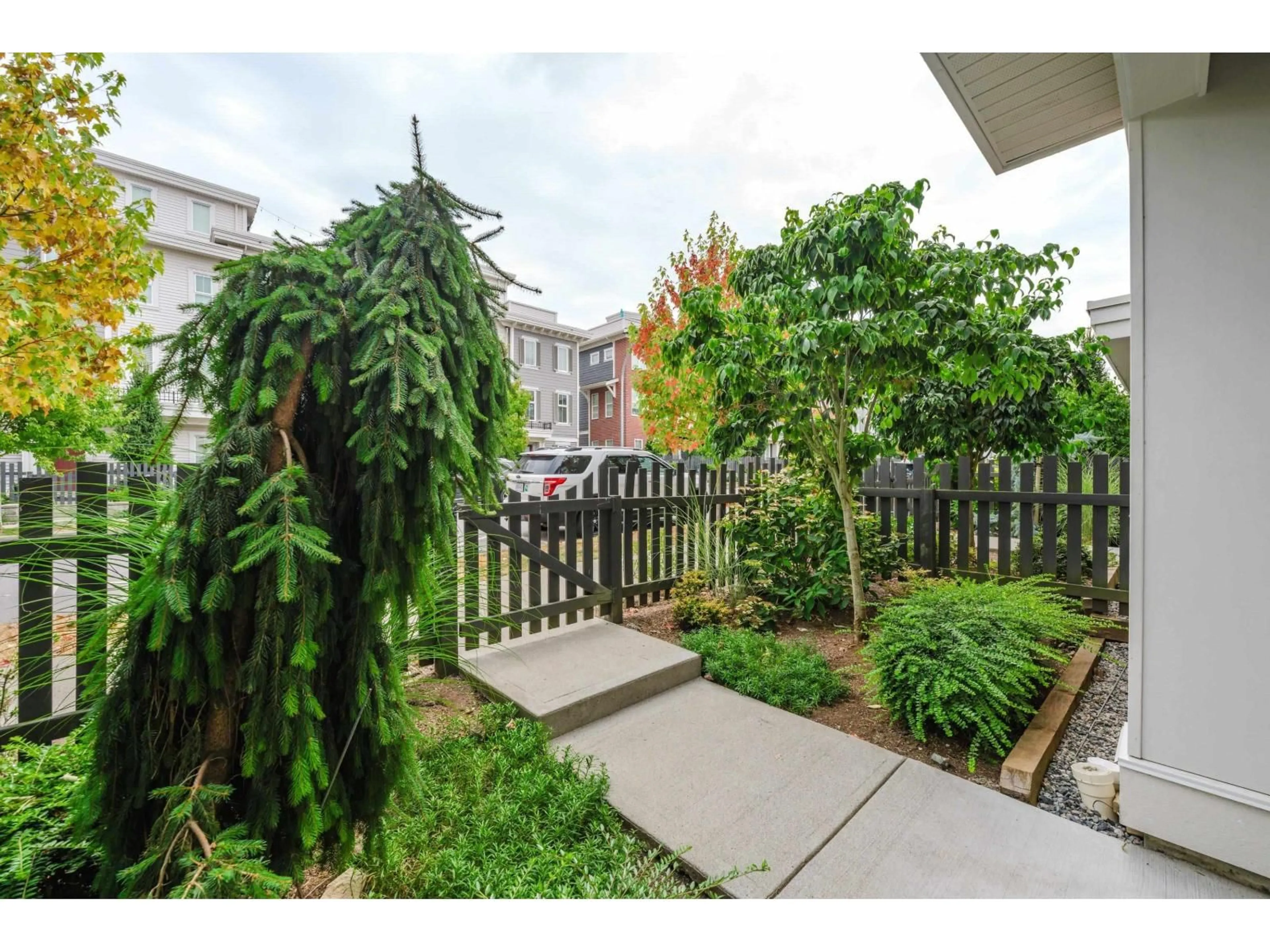 Patio, street for 6 - 8371 202B, Langley British Columbia V2Y4K6