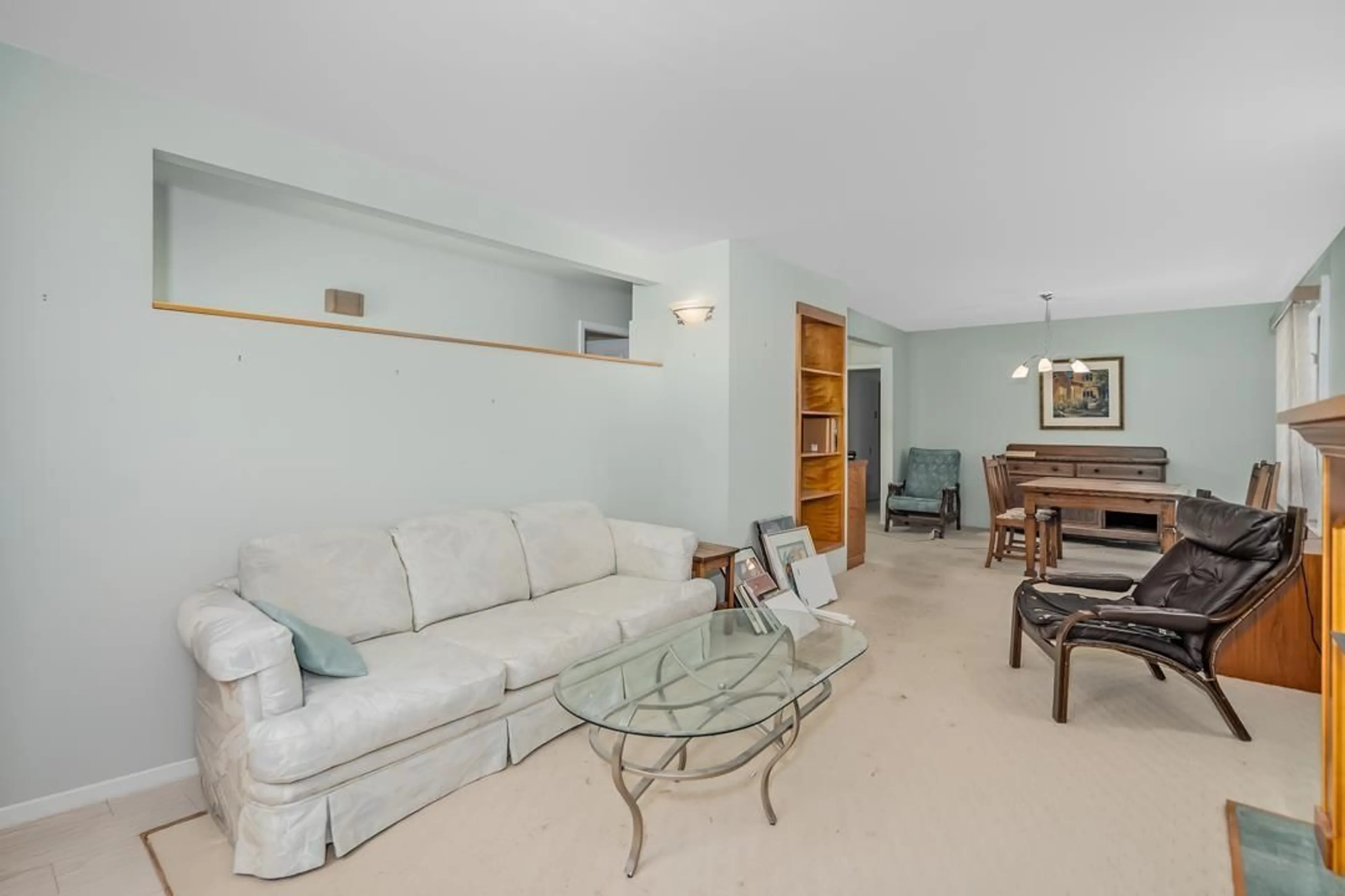 Living room with furniture, unknown for 9 - 15255 36, Surrey British Columbia V3Z0Y4