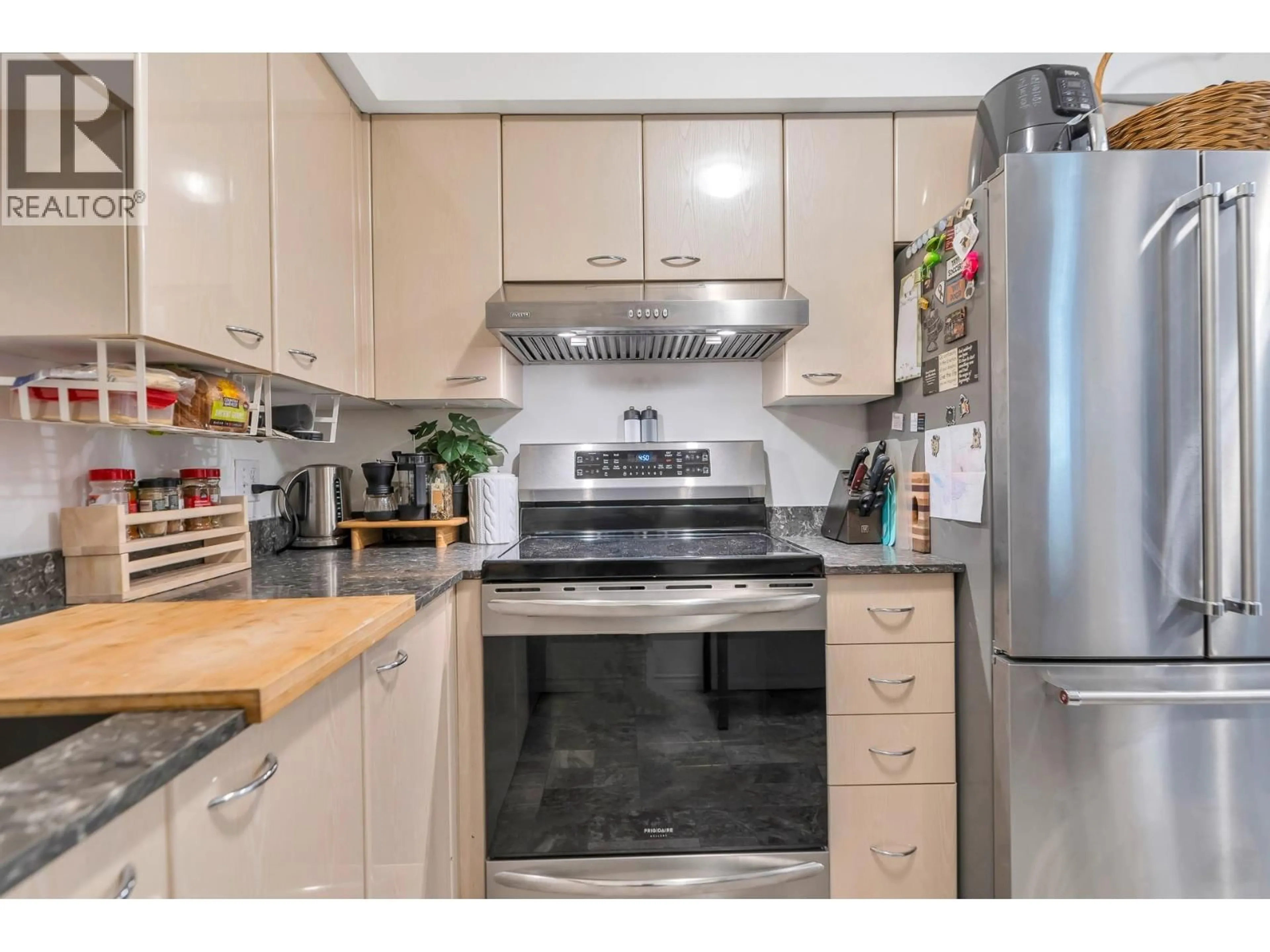 Standard kitchen, unknown for 204 - 2268 WELCHER AVENUE, Port Coquitlam British Columbia V2C1X4