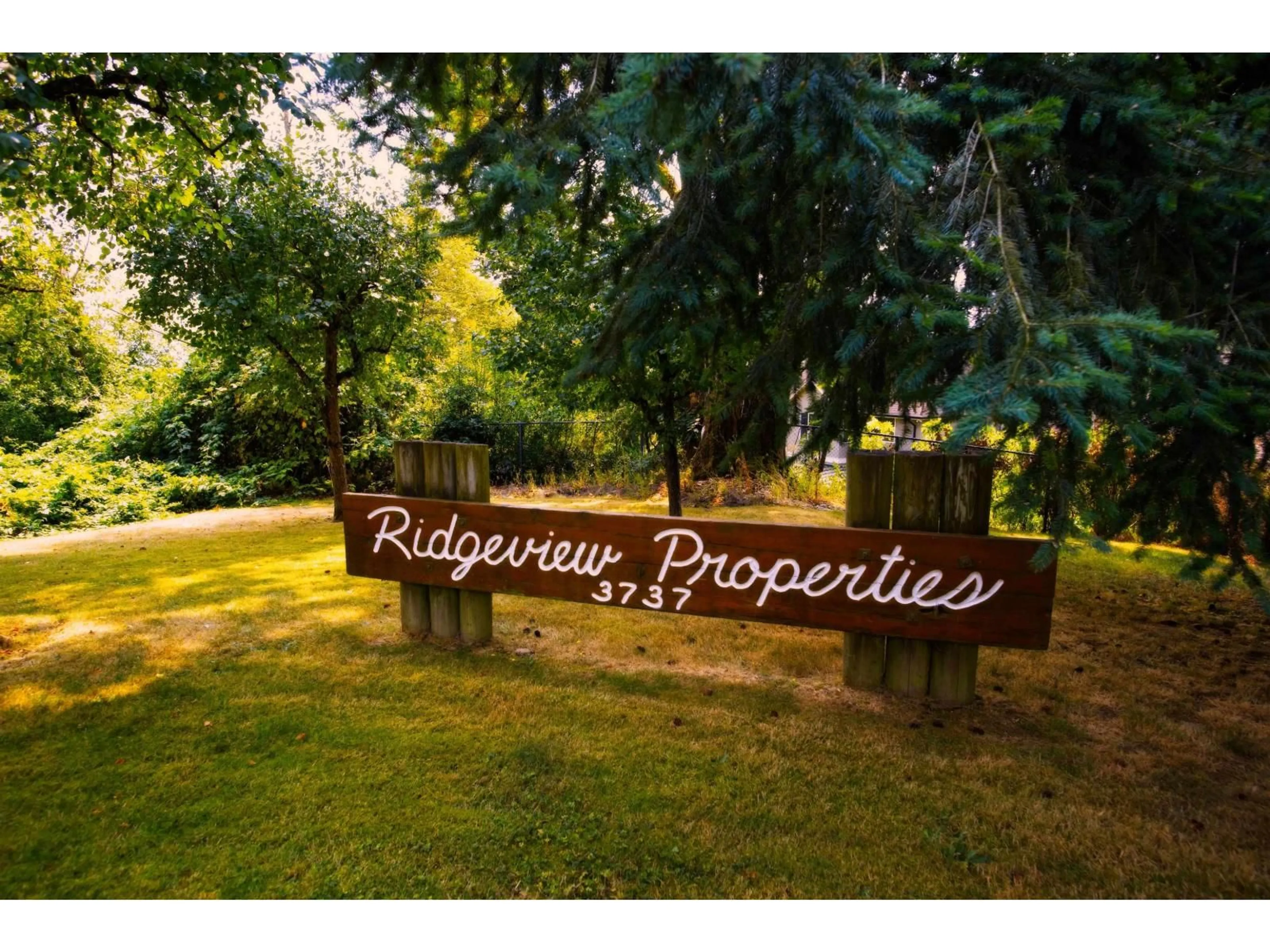A pic from outside/outdoor area/front of a property/back of a property/a pic from drone, unknown for 6 - 3737 CLEARBROOK, Abbotsford British Columbia V2T5A8