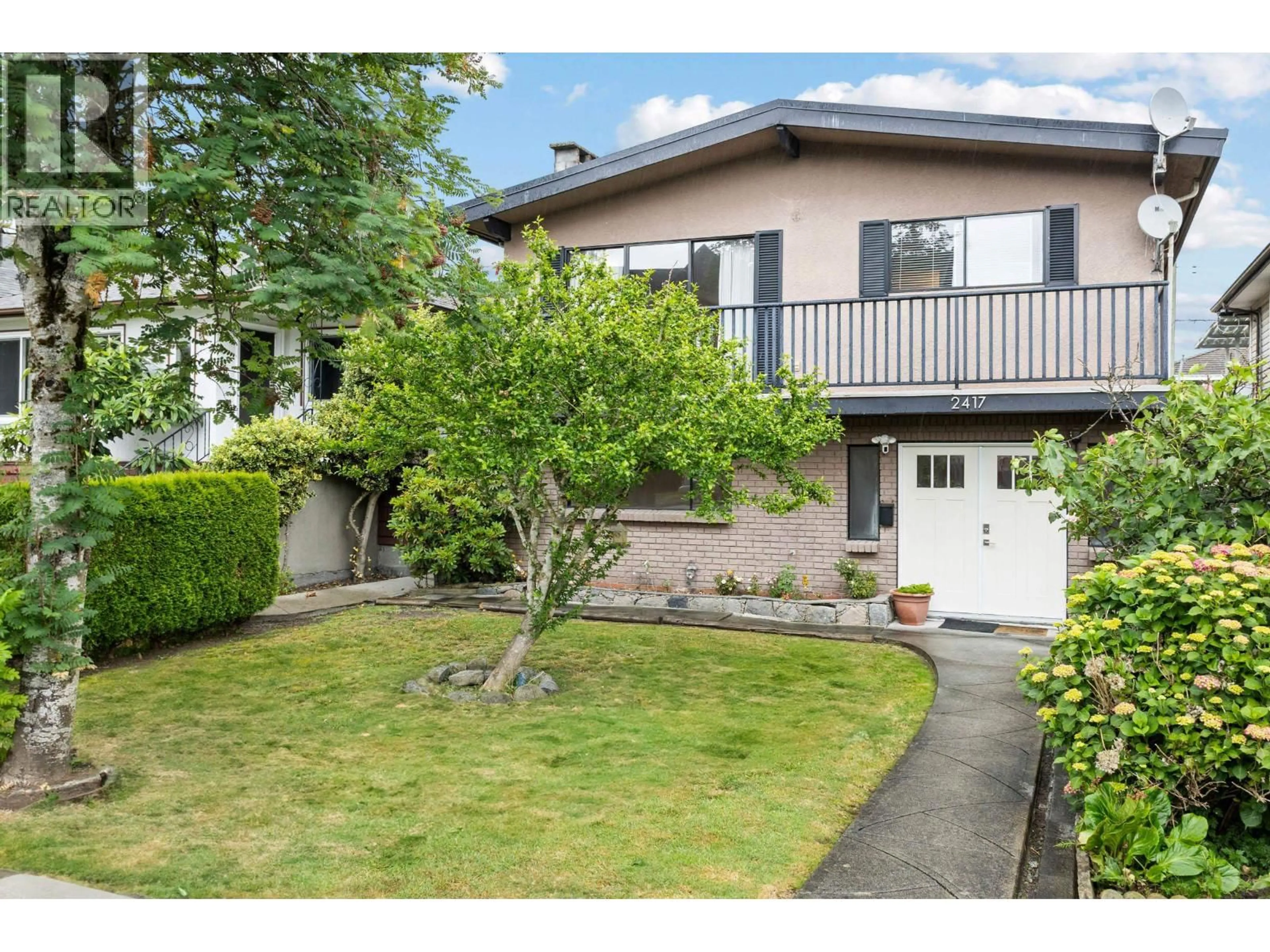 Unknown for 2417 ADANAC STREET, Vancouver British Columbia V5K2M3
